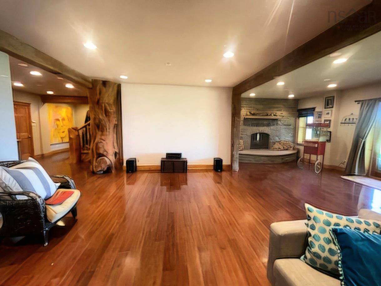 $2,680,000.00: 65 Meadow Breeze Lane, Kings Head