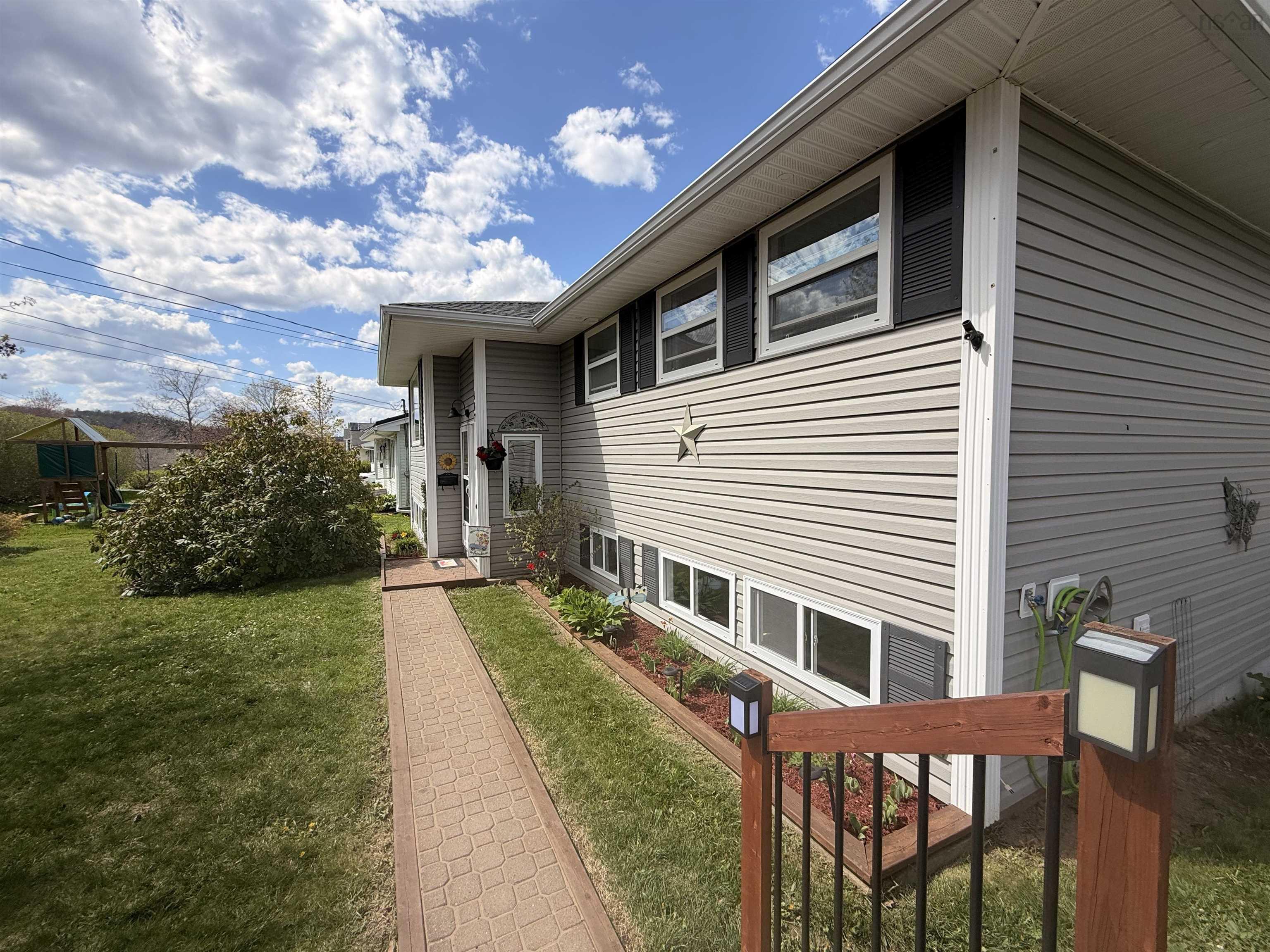 467 Old Sackville Road, Lower Sackville, NS (MLS® 202606871)