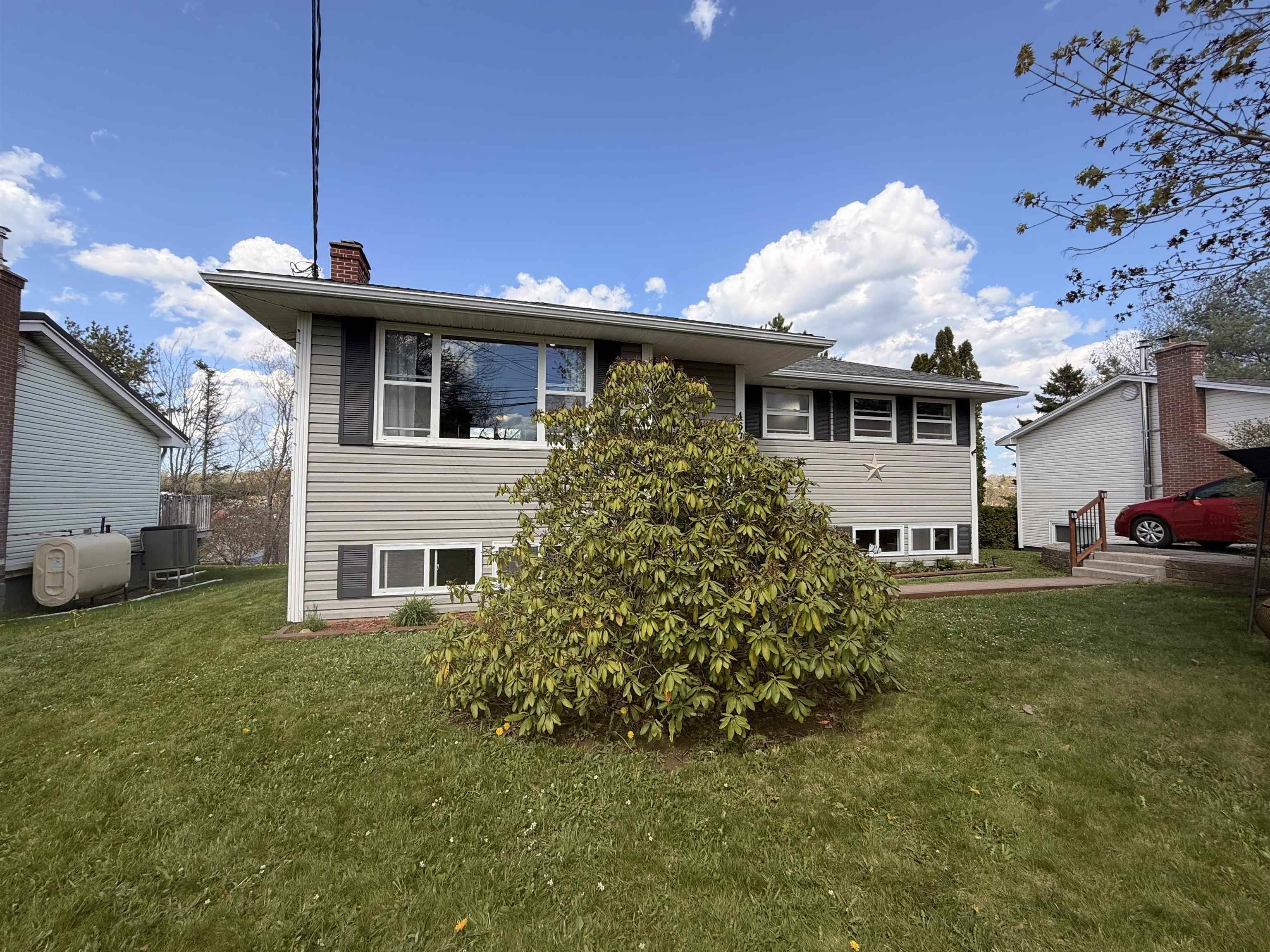 467 Old Sackville Road, Lower Sackville, NS (MLS 202606871)