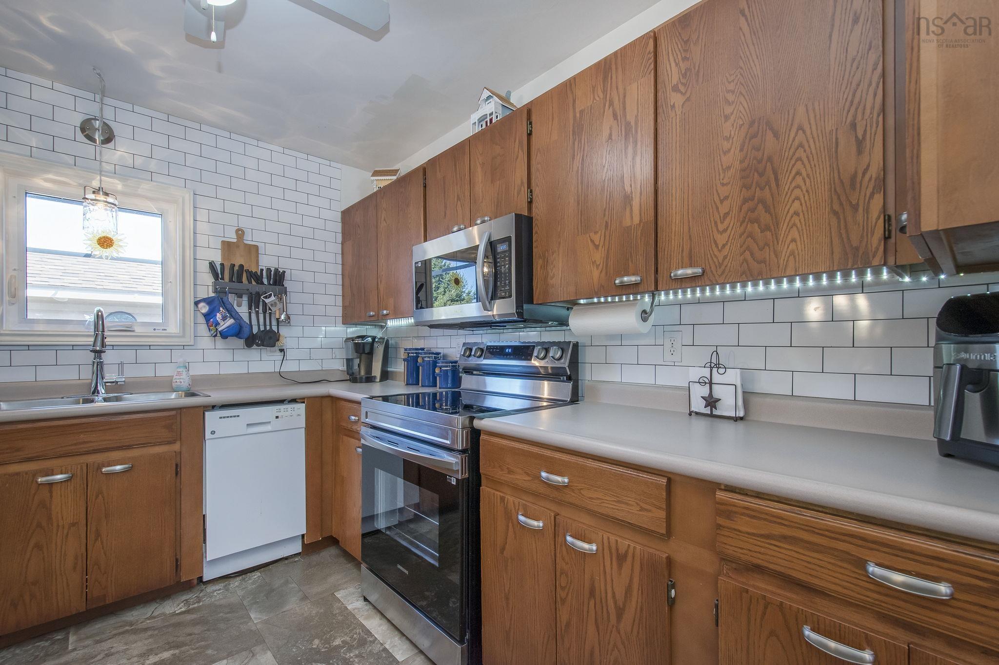 $234,900.00: 552 South Broadway Avenue, Cornwallis Park