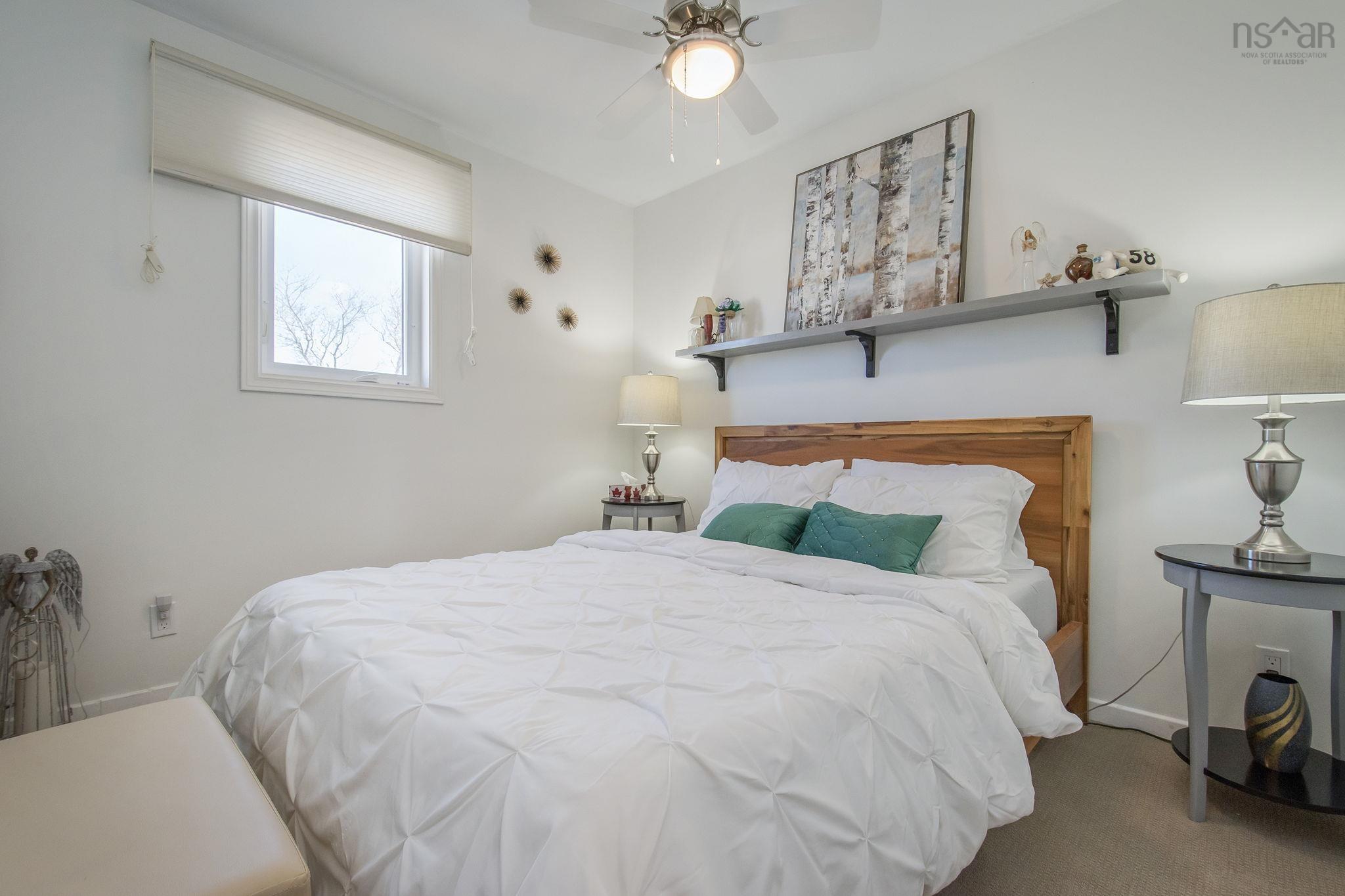 $234,900.00: 552 South Broadway Avenue, Cornwallis Park