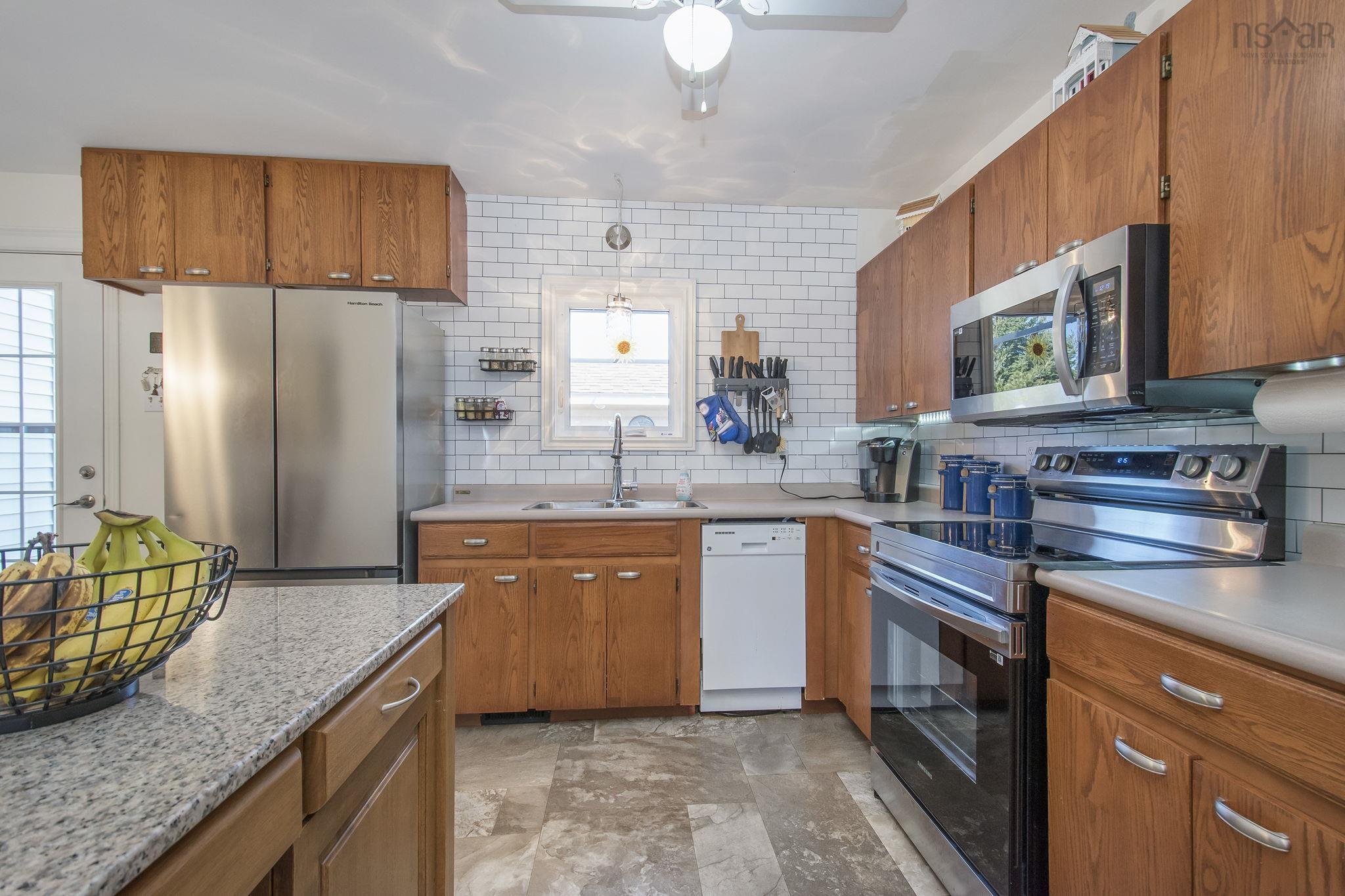 $234,900.00: 552 South Broadway Avenue, Cornwallis Park
