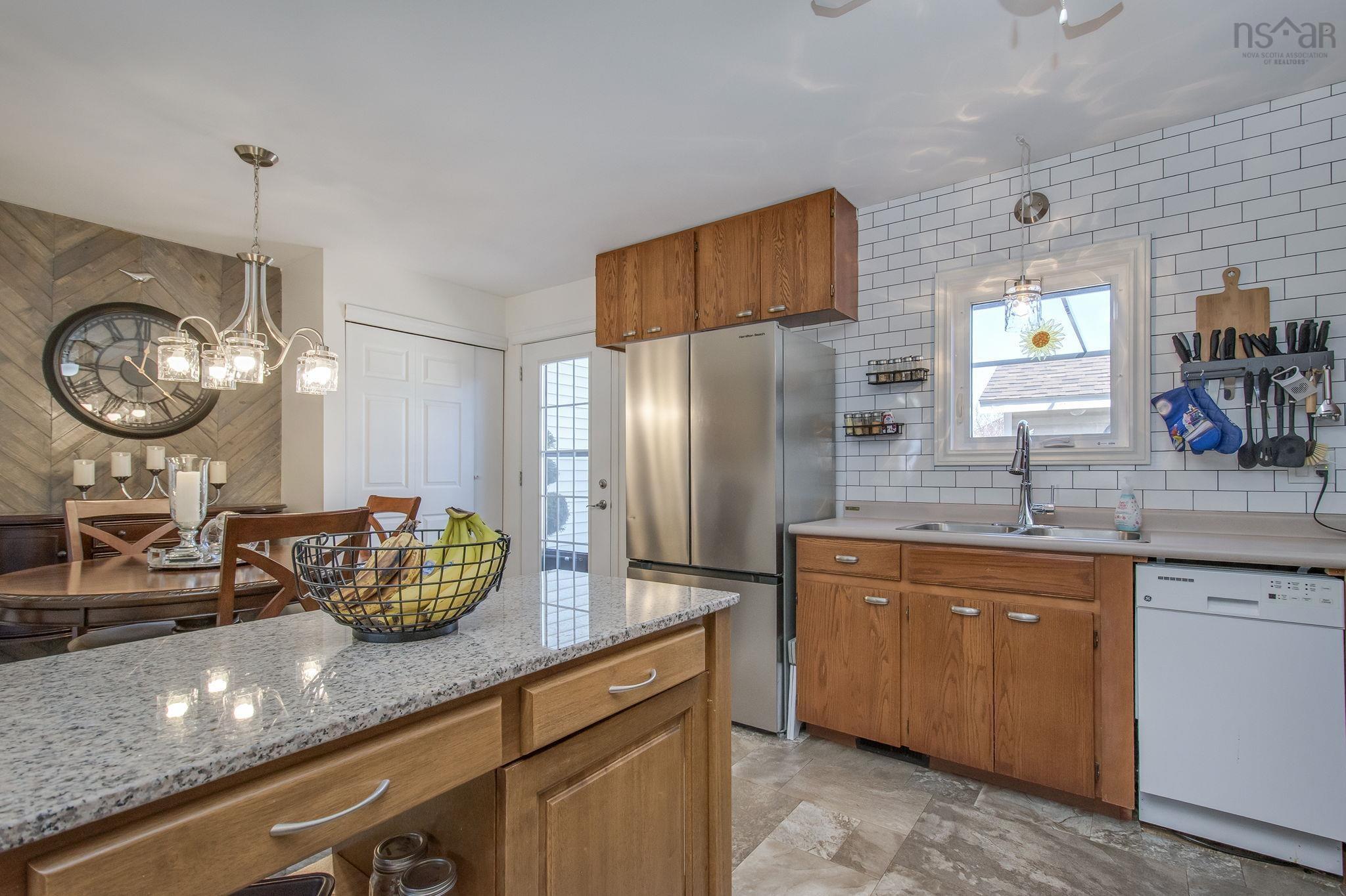 $234,900.00: 552 South Broadway Avenue, Cornwallis Park