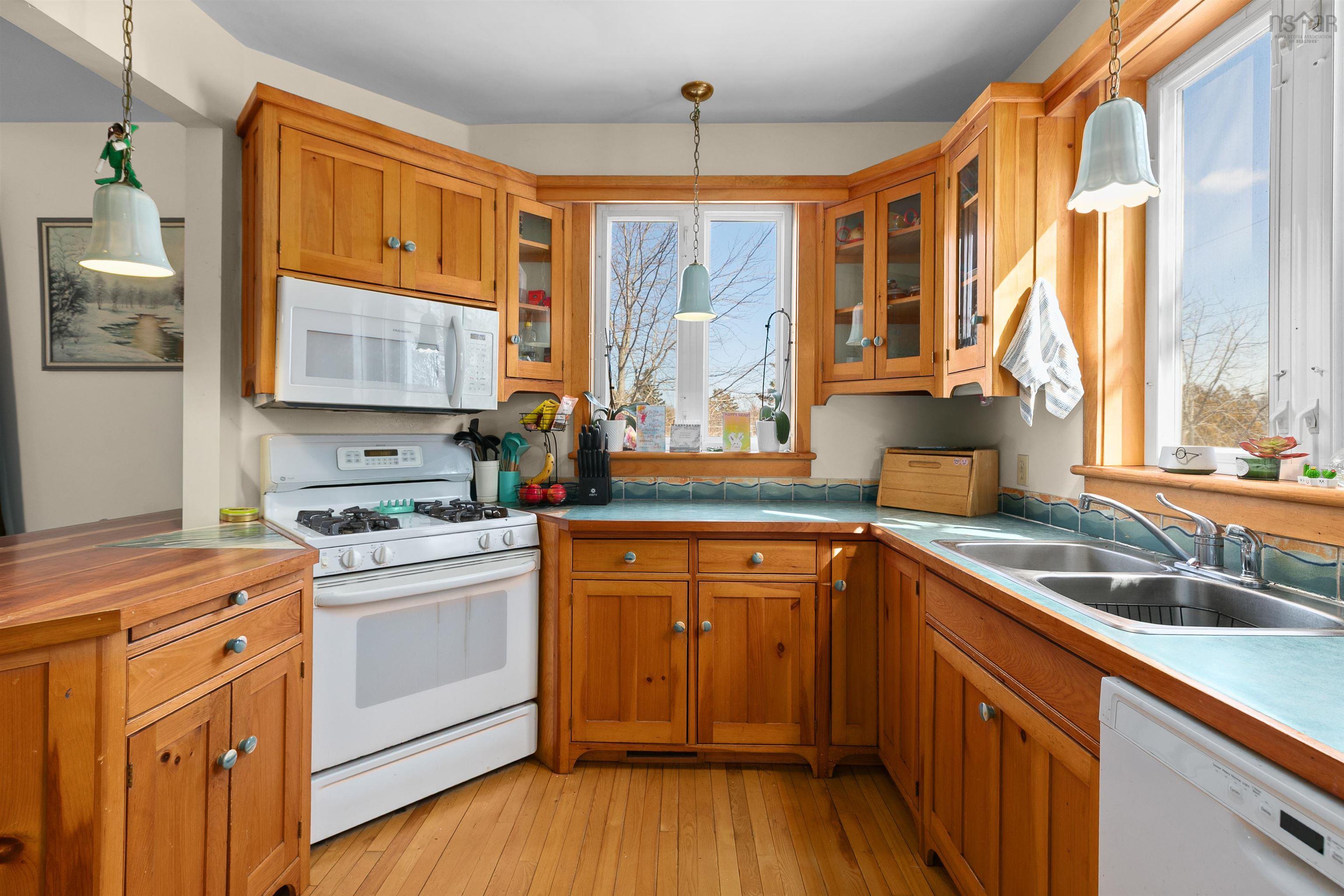 $619,000.00: 92 Main Street, Chester
