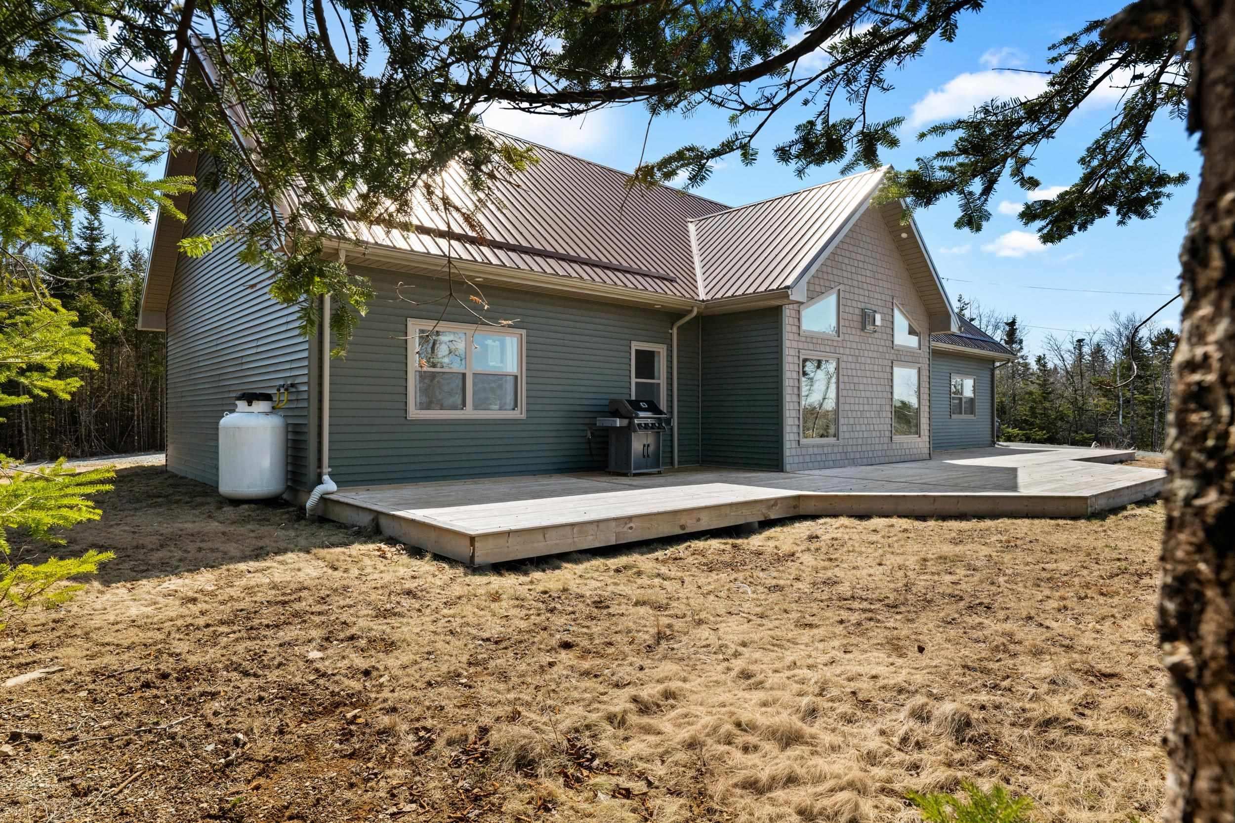 $699,900.00: 12844 Highway 7 Ship Harbour Highway E, Ship Harbour