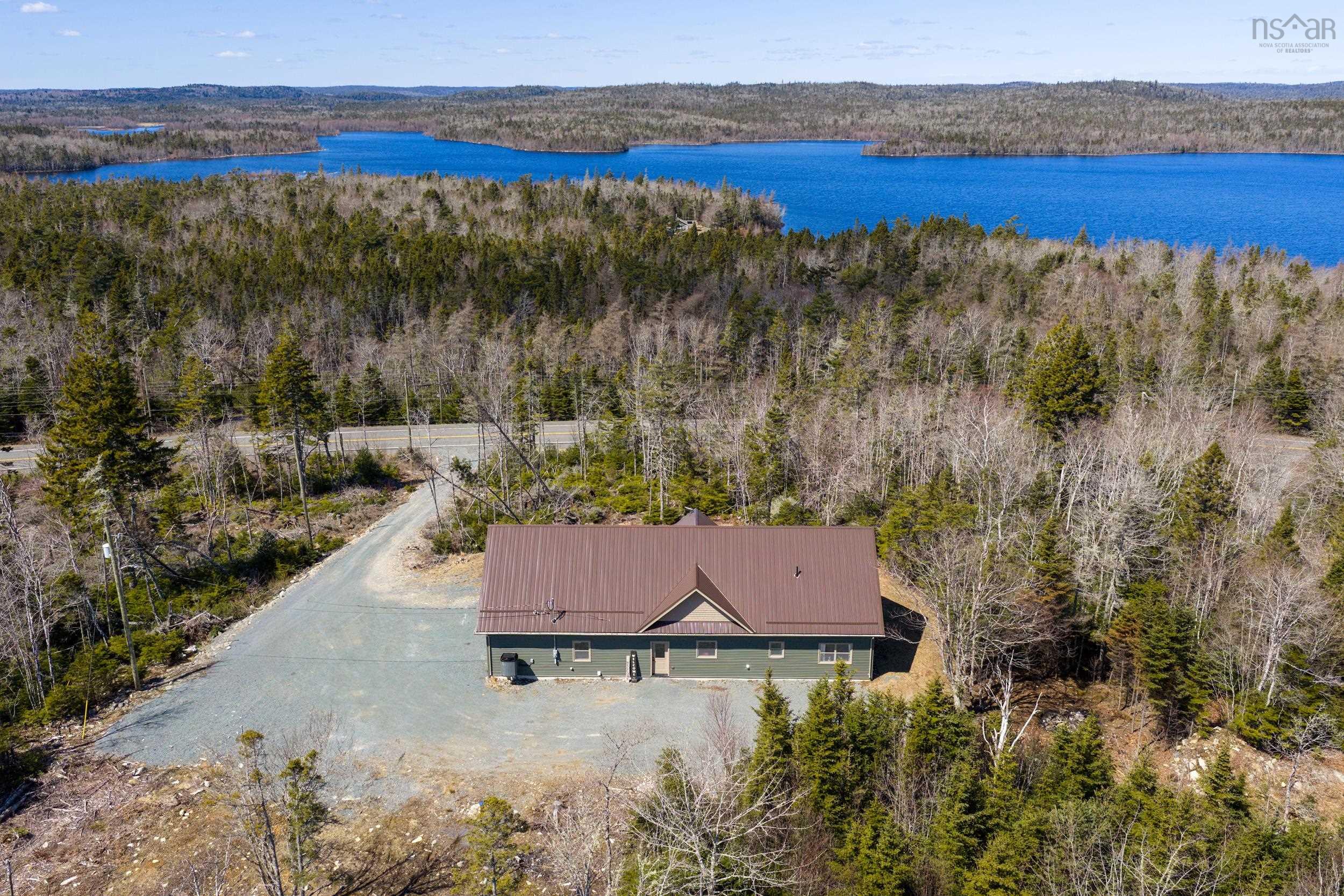 $699,900.00: 12844 Highway 7 Ship Harbour Highway E, Ship Harbour
