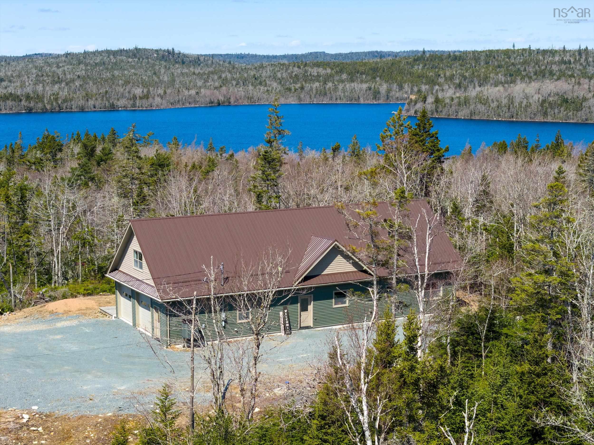 $699,900.00: 12844 Highway 7 Ship Harbour Highway E, Ship Harbour