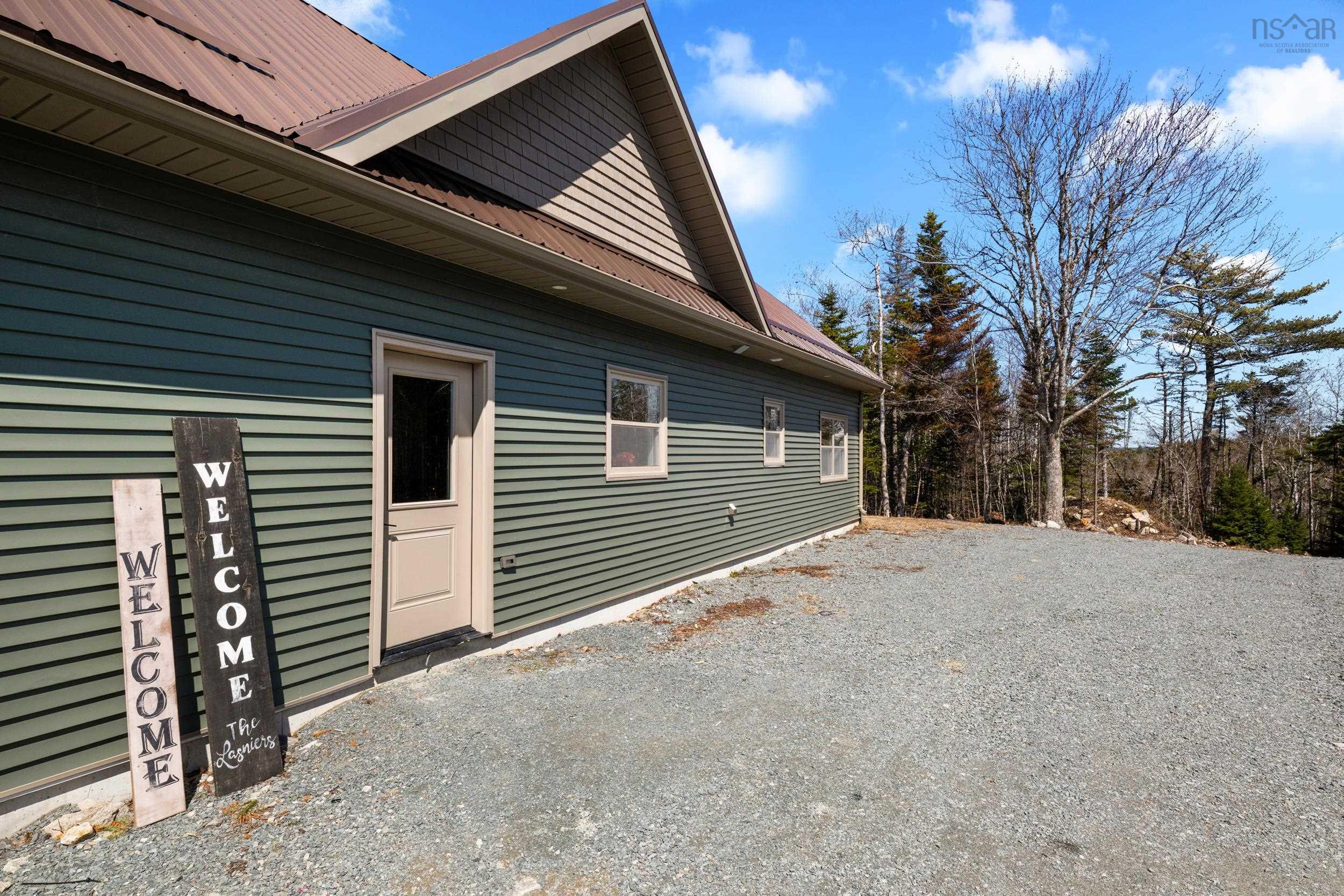 $699,900.00: 12844 Highway 7 Ship Harbour Highway E, Ship Harbour