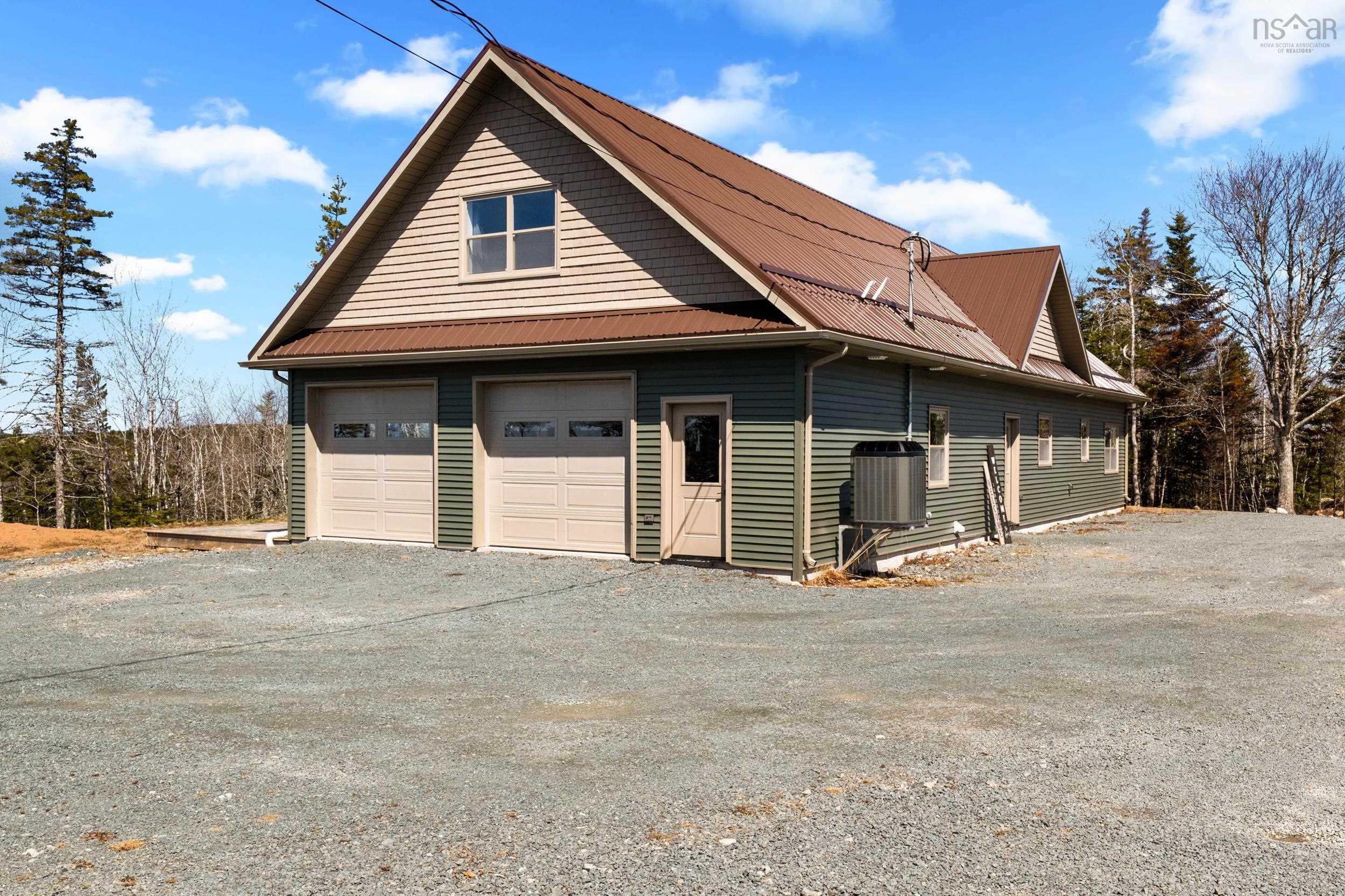 $699,900.00: 12844 Highway 7 Ship Harbour Highway E, Ship Harbour