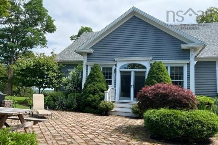$2,950,000.00: 116 Princes Inlet Drive, Martins Brook