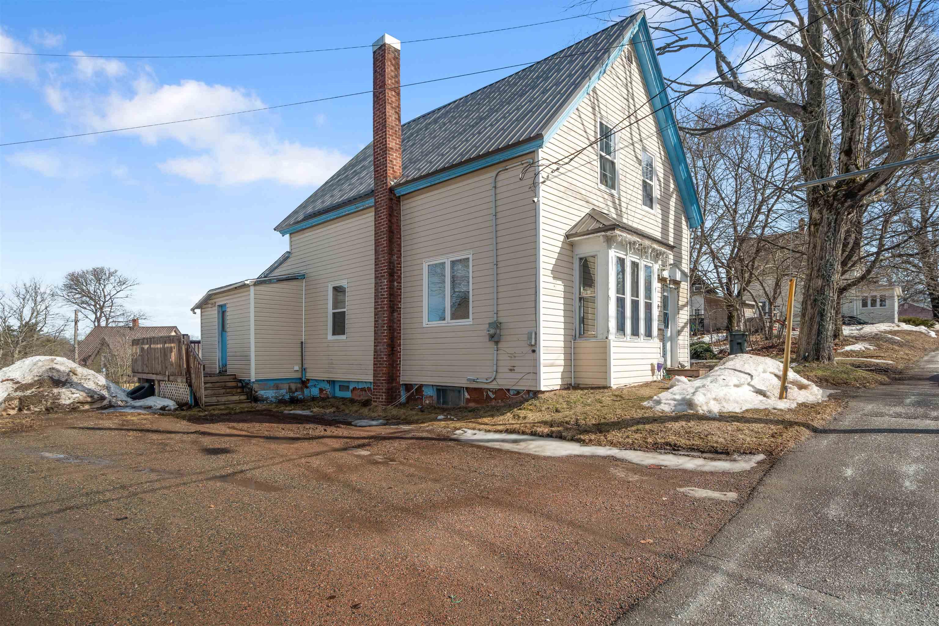 10 East Pleasant Street, Amherst, NS (MLS® 202606894)