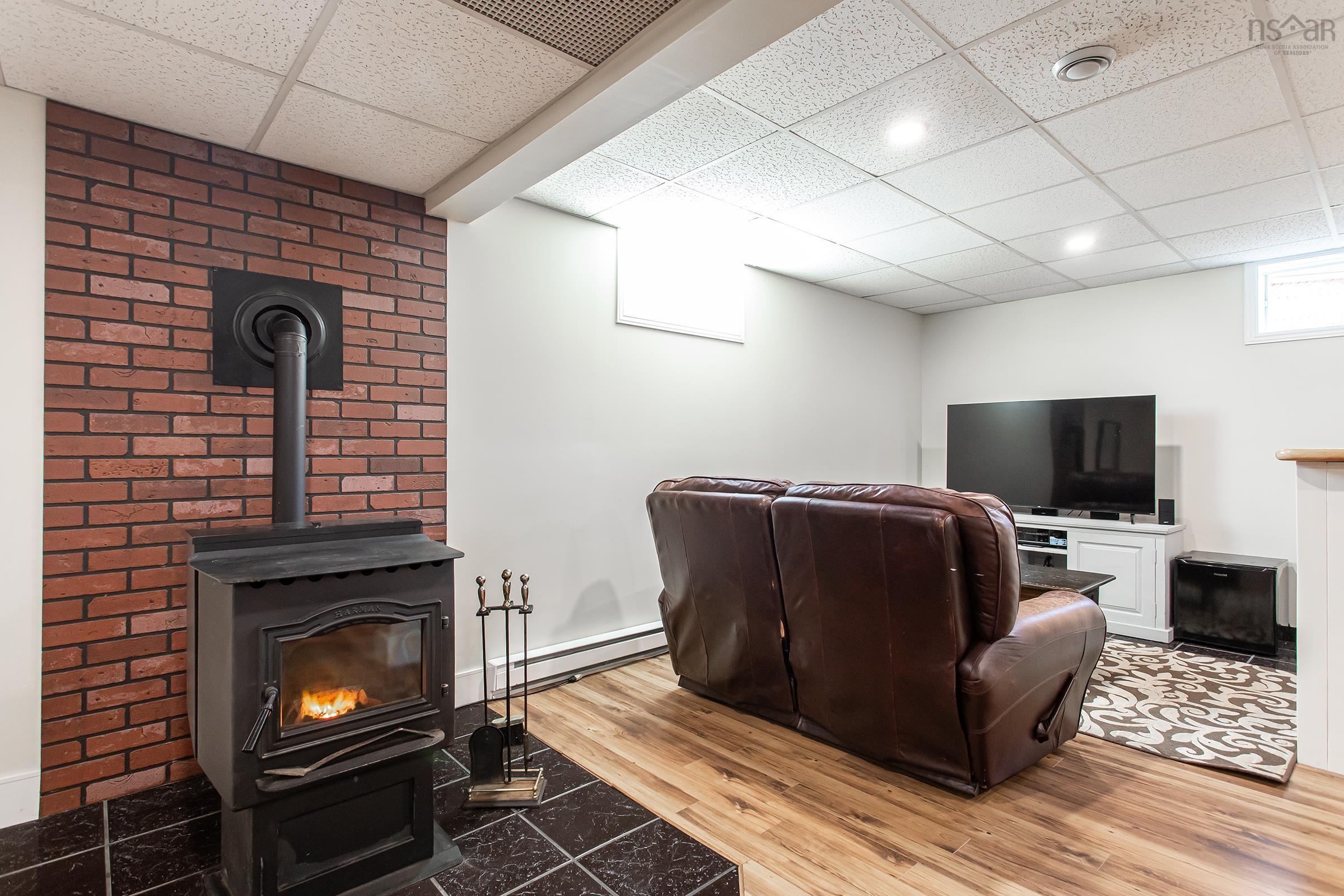 $449,500.00: 557 McClair Avenue, Greenwood