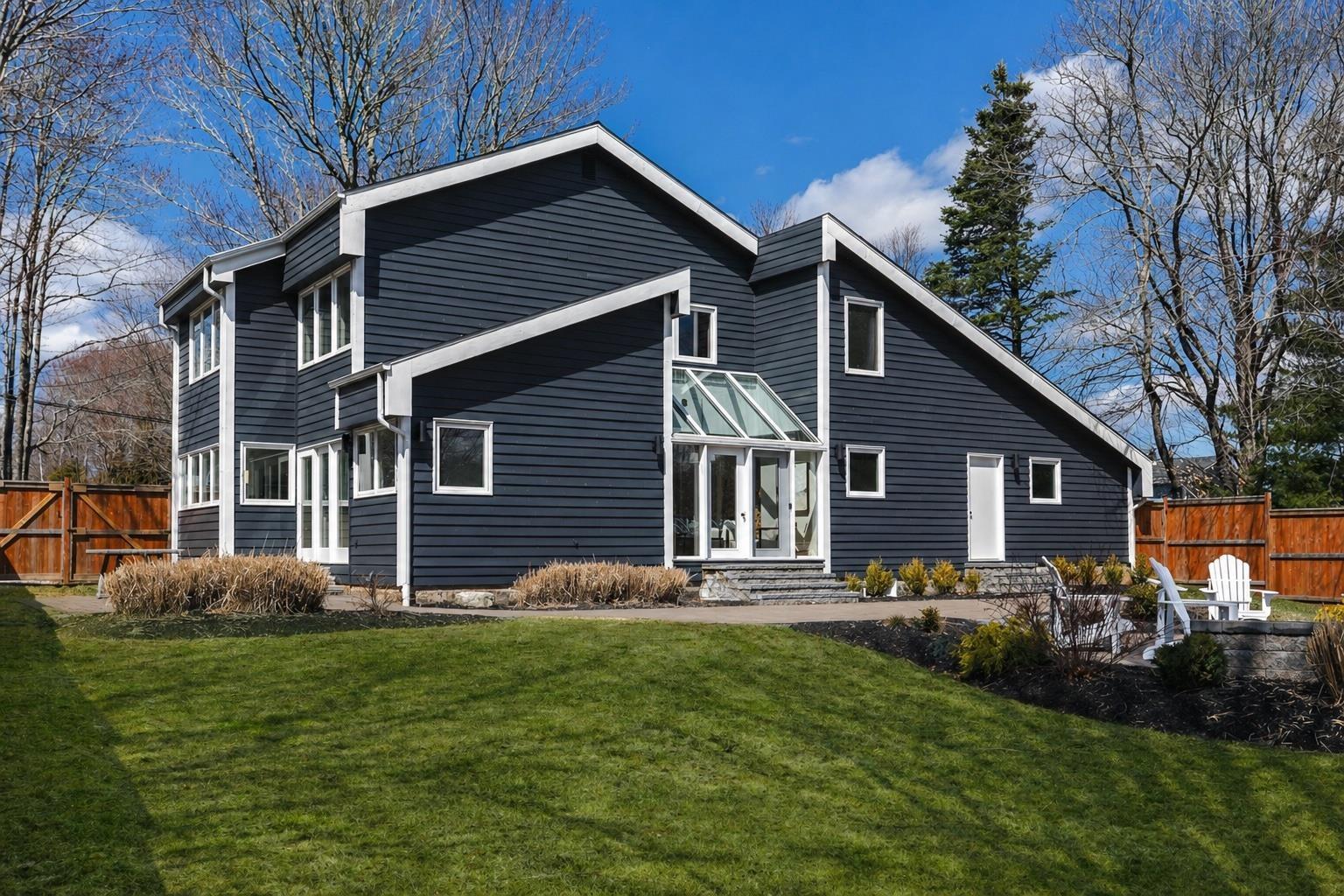 $619,900.00: 140 Pinecrest Boulevard, Bridgewater