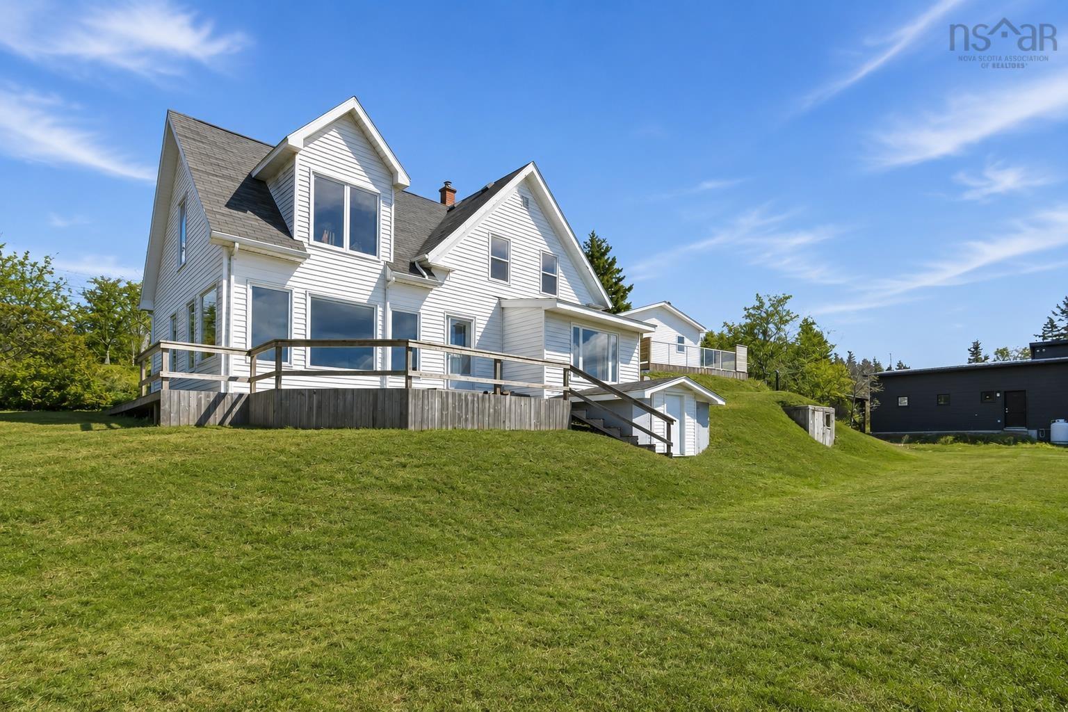 $499,900.00: 8742 Highway 7, Smiths Settlement