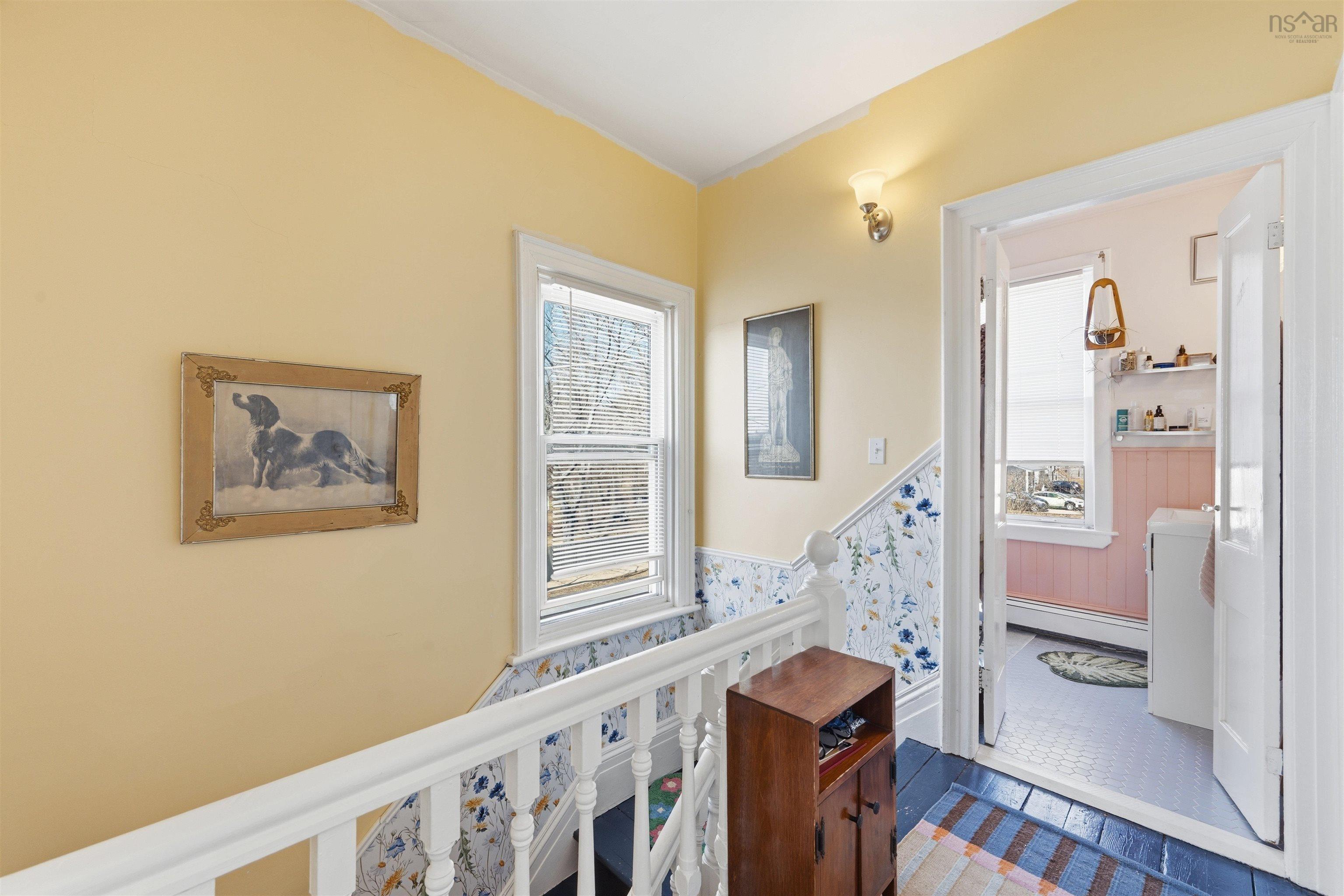 $499,900.00: 154 VICTORIA Road, Dartmouth