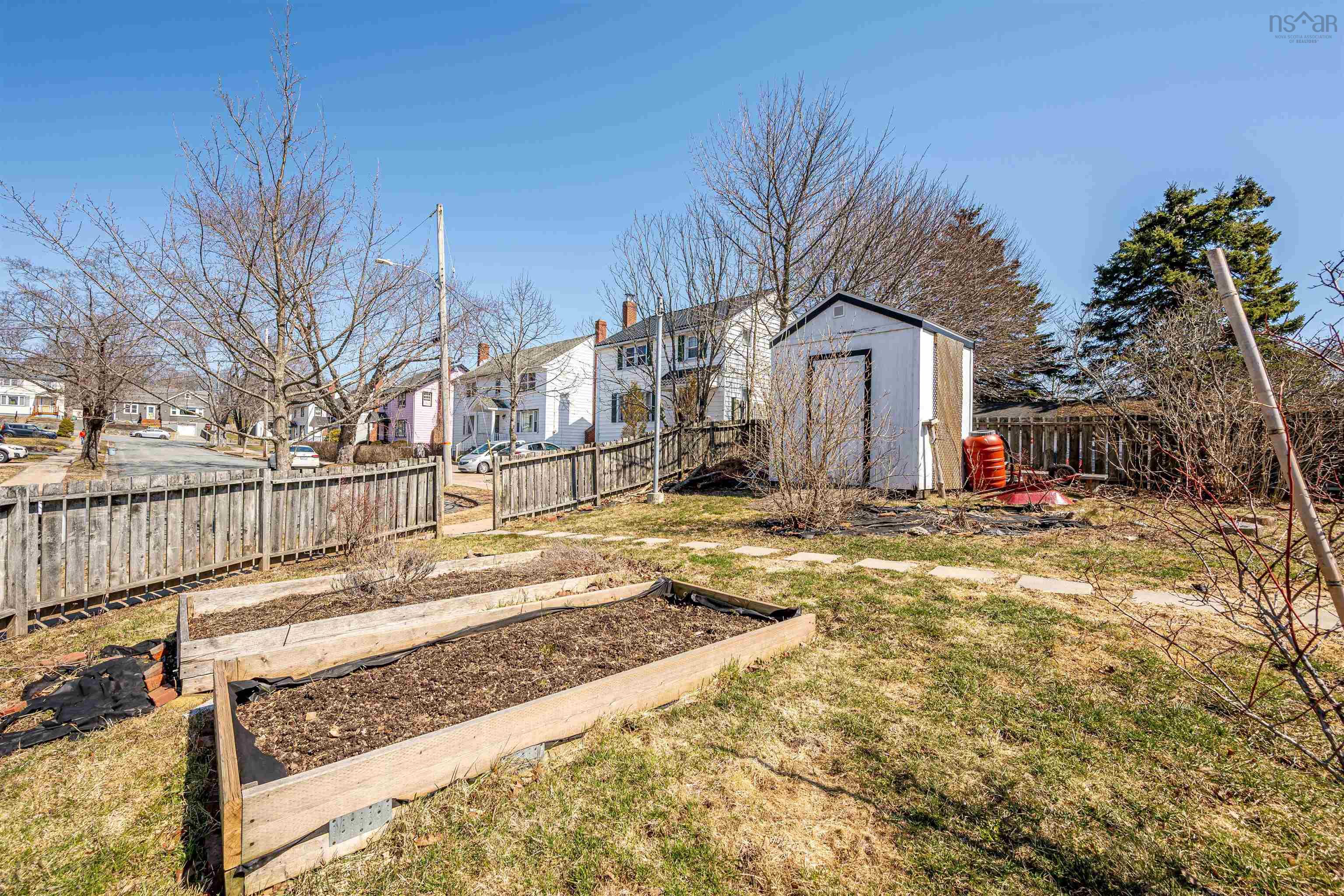 $499,900.00: 154 VICTORIA Road, Dartmouth