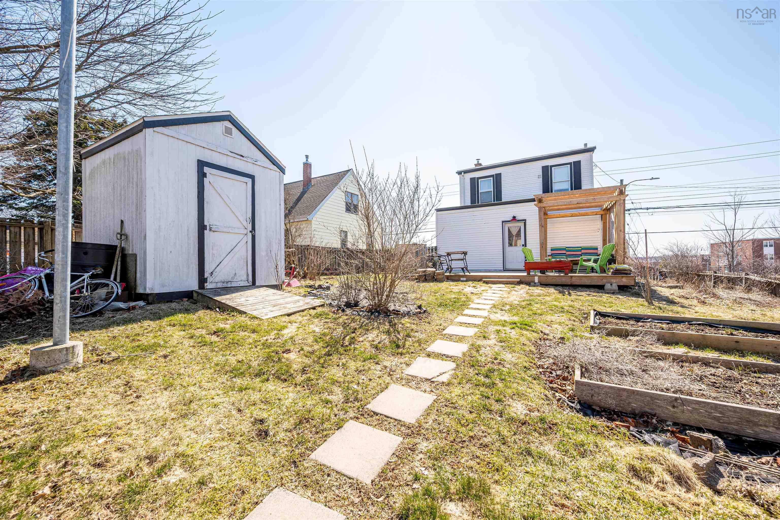 $499,900.00: 154 VICTORIA Road, Dartmouth