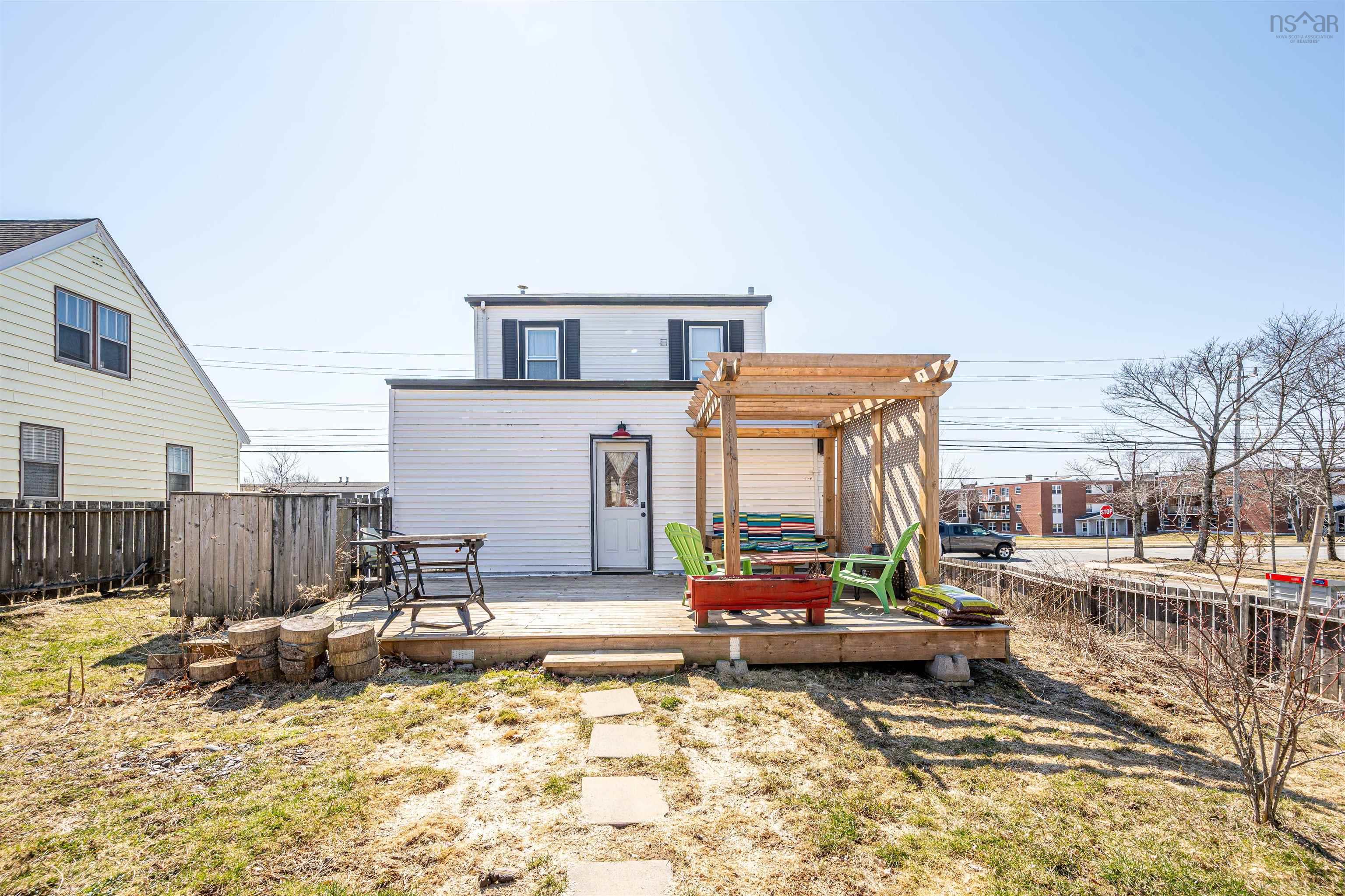 $499,900.00: 154 VICTORIA Road, Dartmouth
