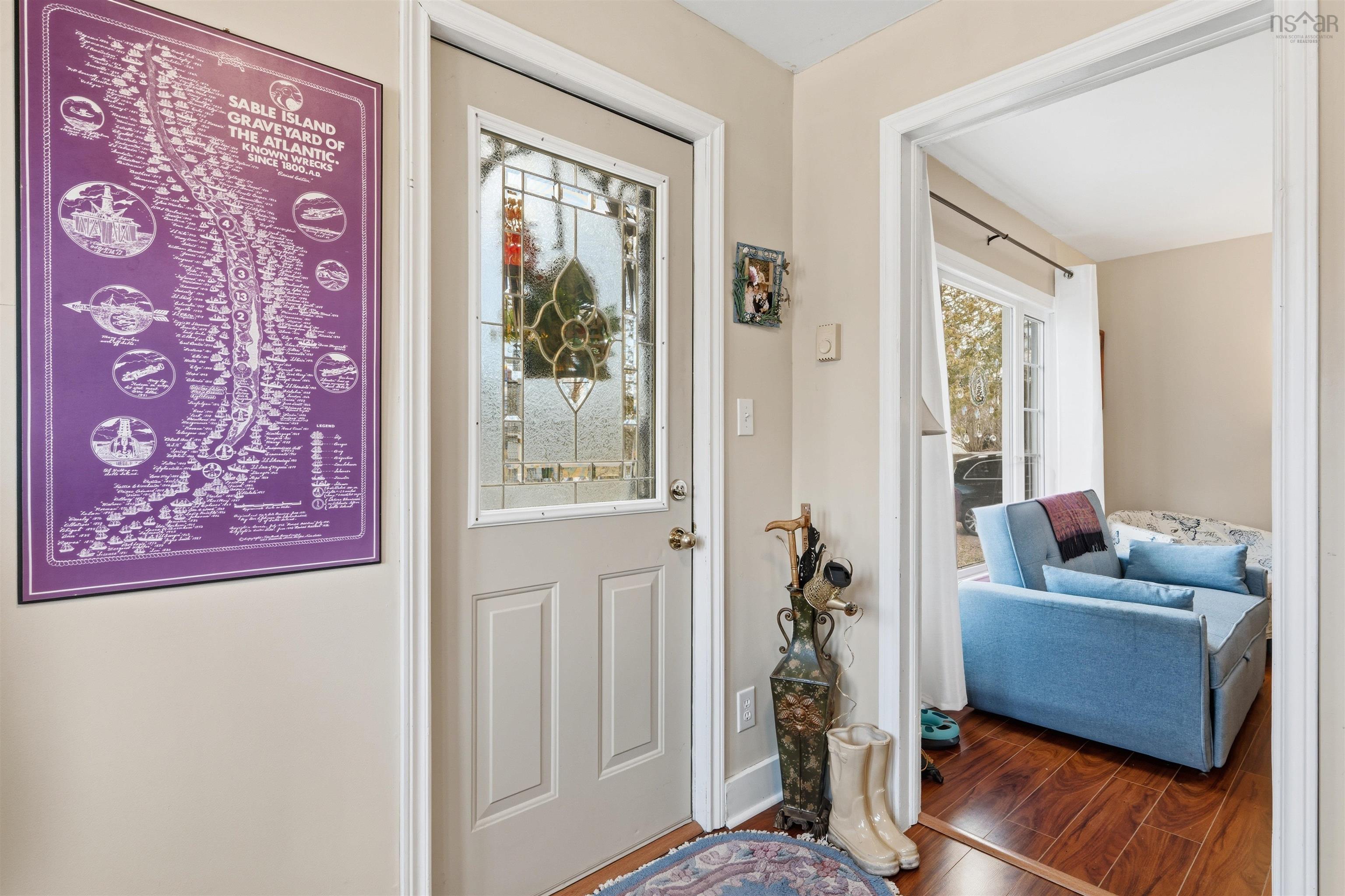 $369,900.00: 402 Highland Avenue, Windsor
