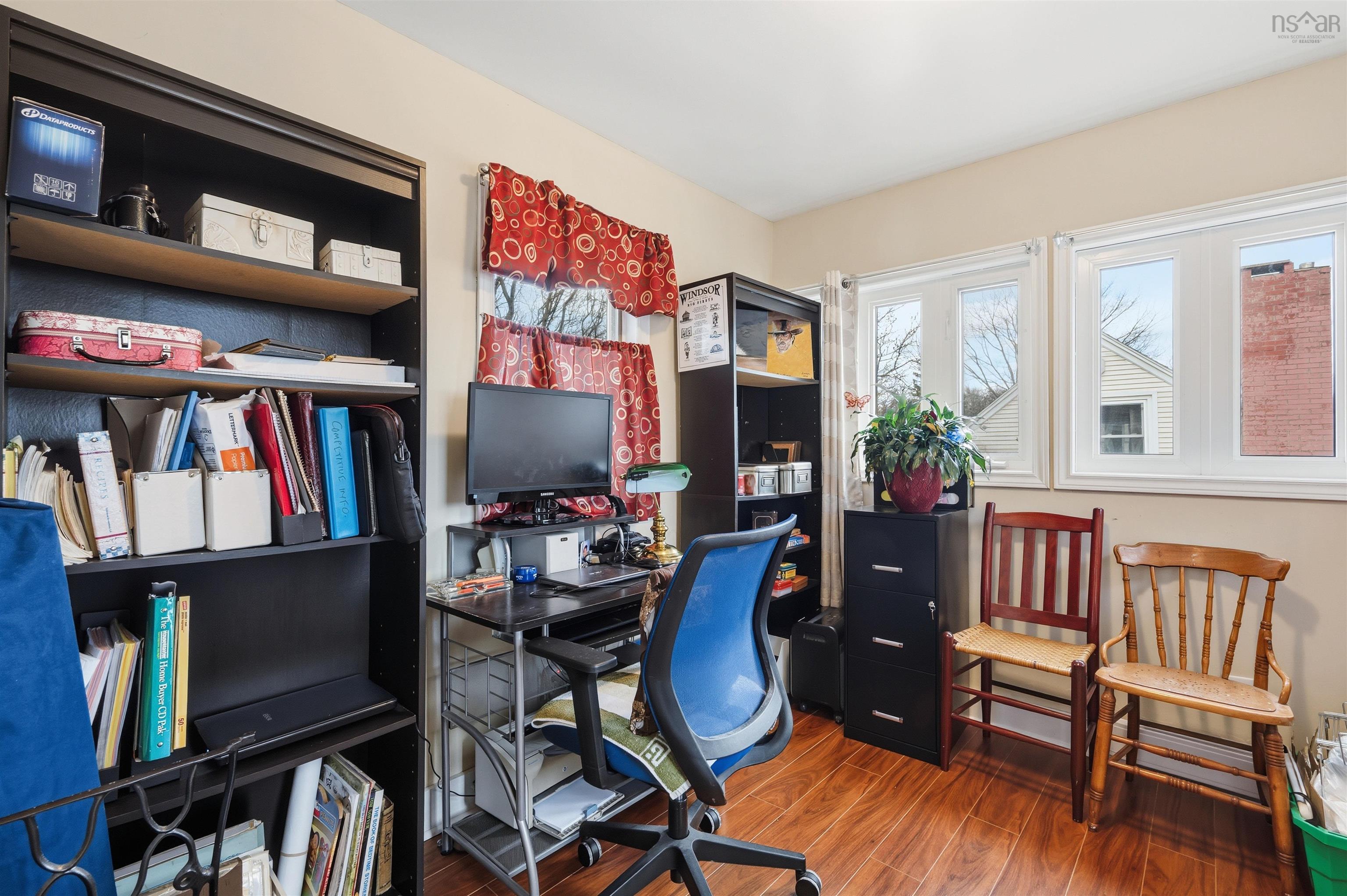 $369,900.00: 402 Highland Avenue, Windsor