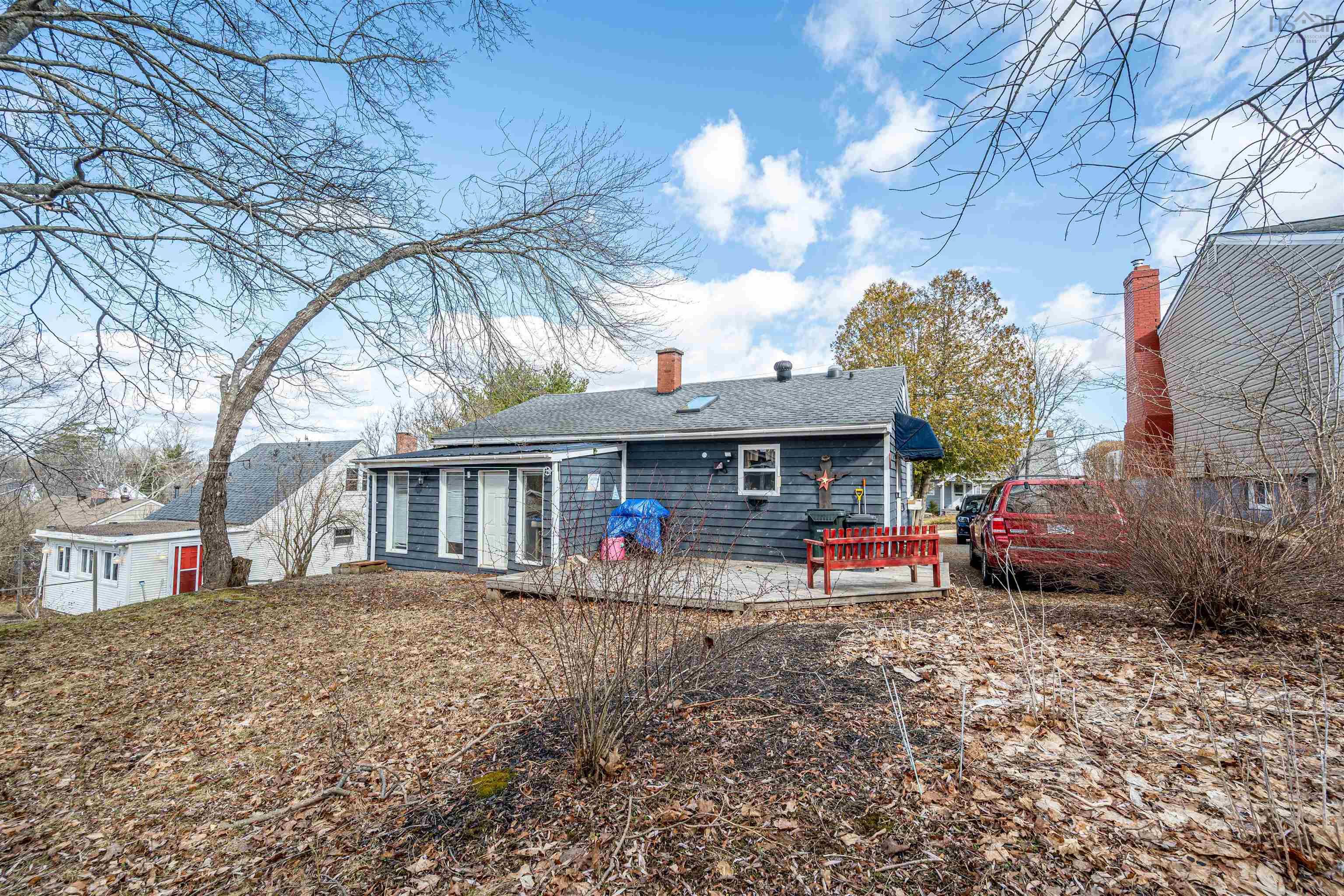 $369,900.00: 402 Highland Avenue, Windsor