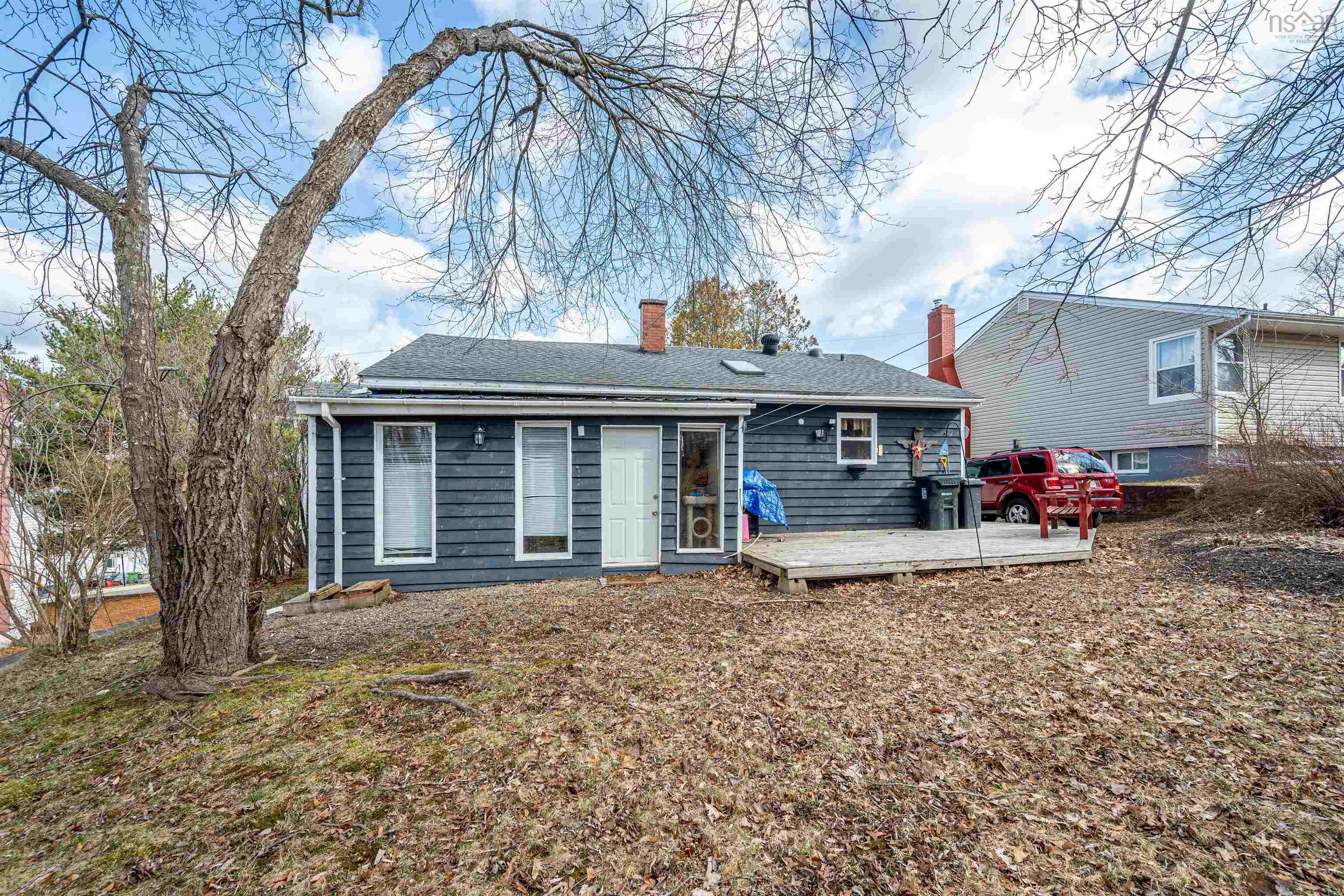 $369,900.00: 402 Highland Avenue, Windsor