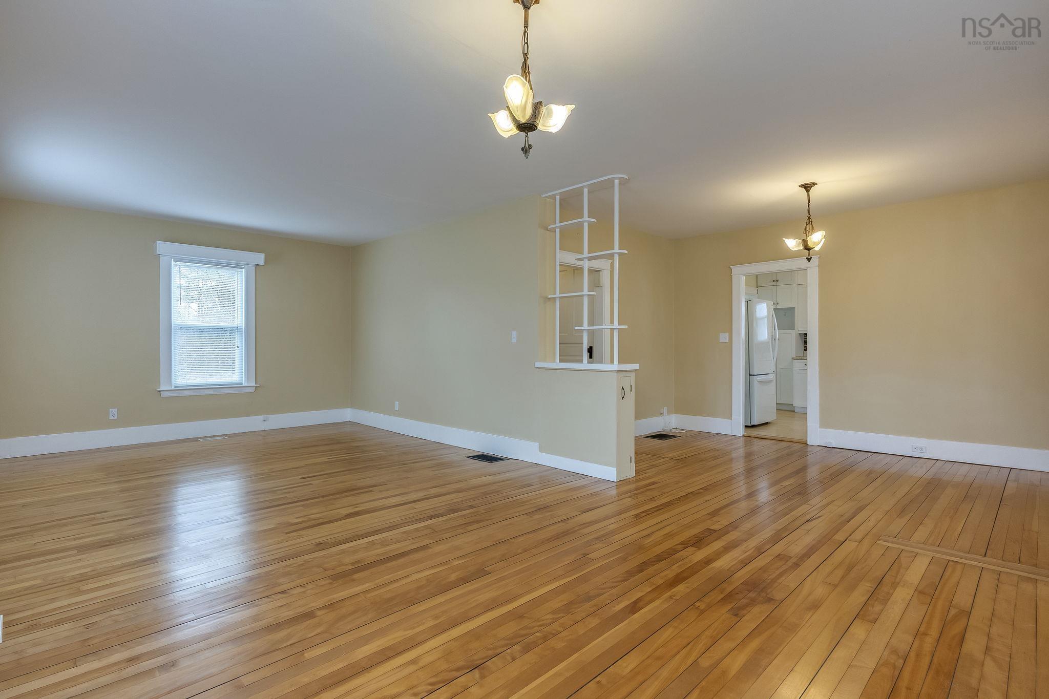 $375,000.00: 2576 1 Highway, Aylesford
