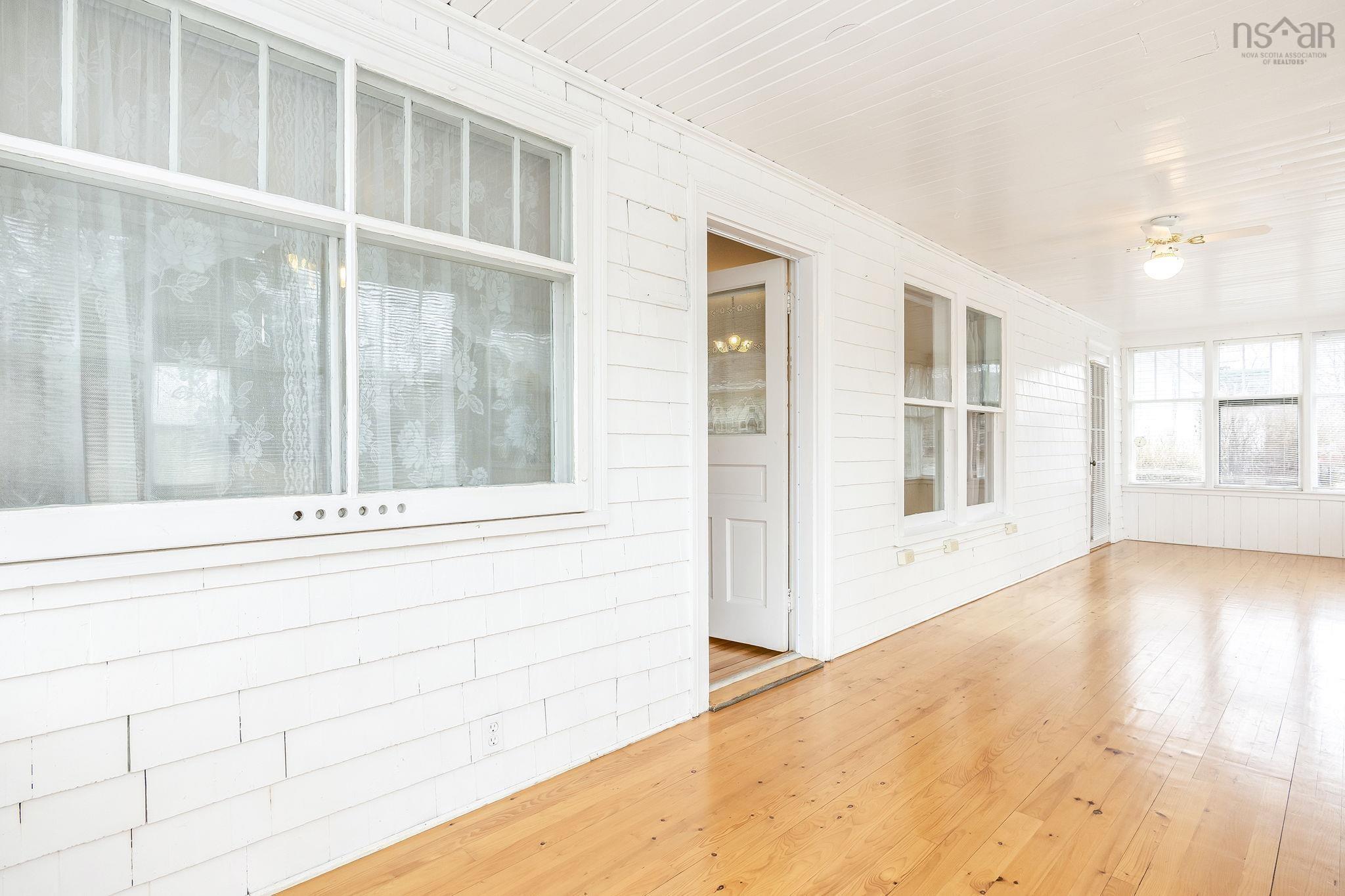$375,000.00: 2576 1 Highway, Aylesford