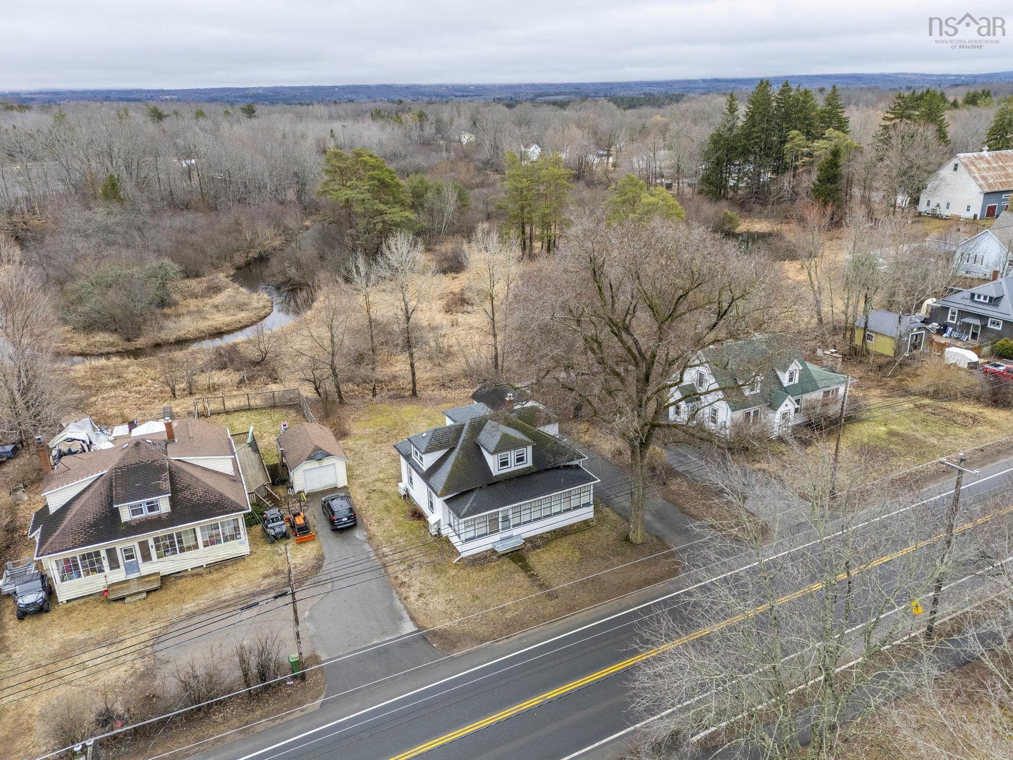 $375,000.00: 2576 1 Highway, Aylesford