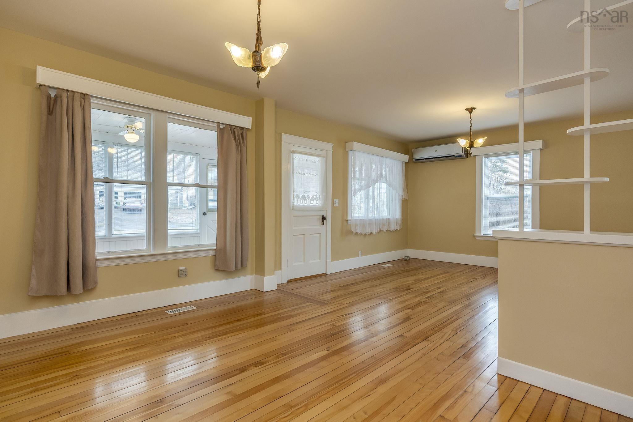 $375,000.00: 2576 1 Highway, Aylesford