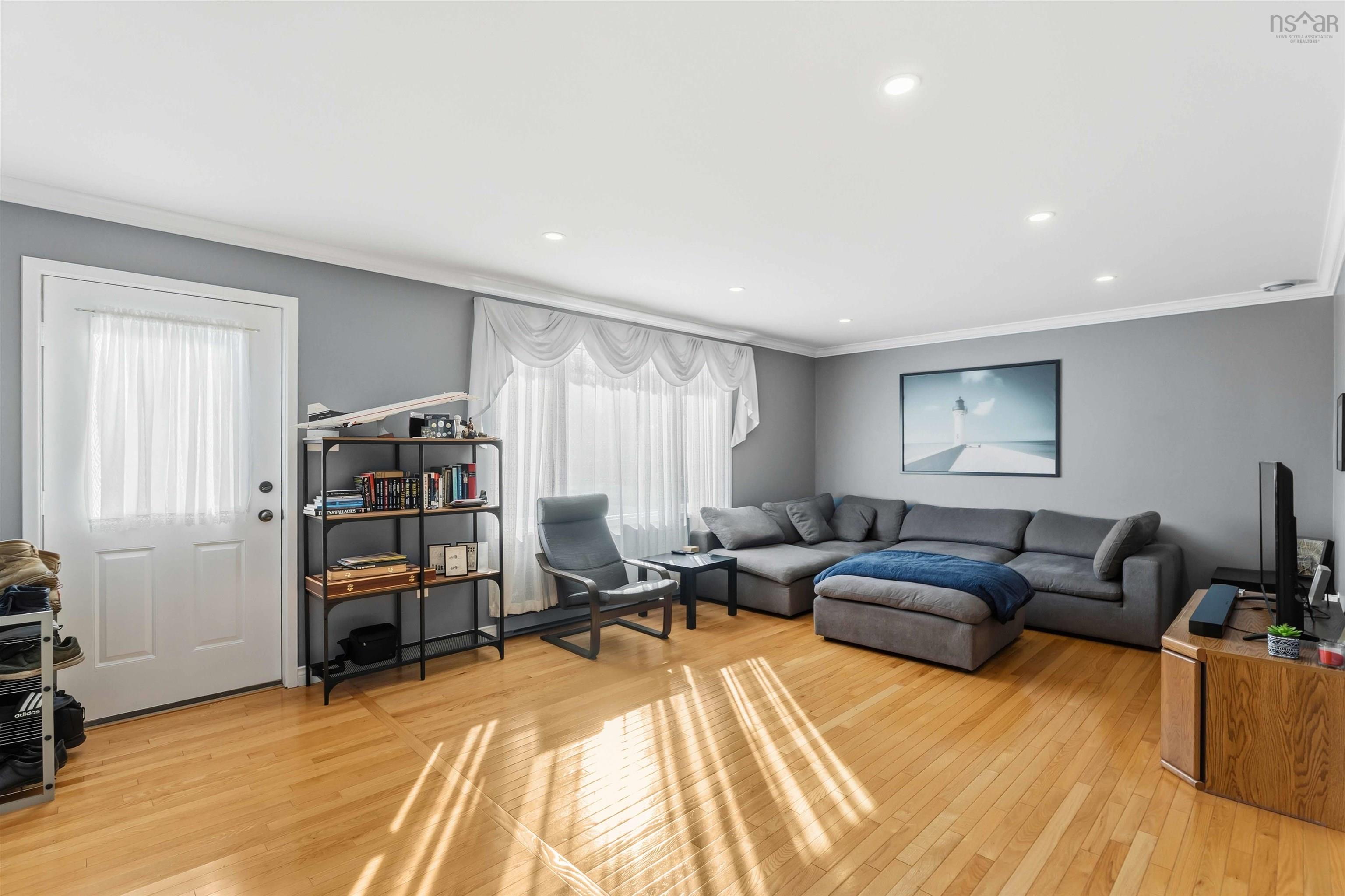 $395,000.00: 955 Labrador Lane, Greenwood