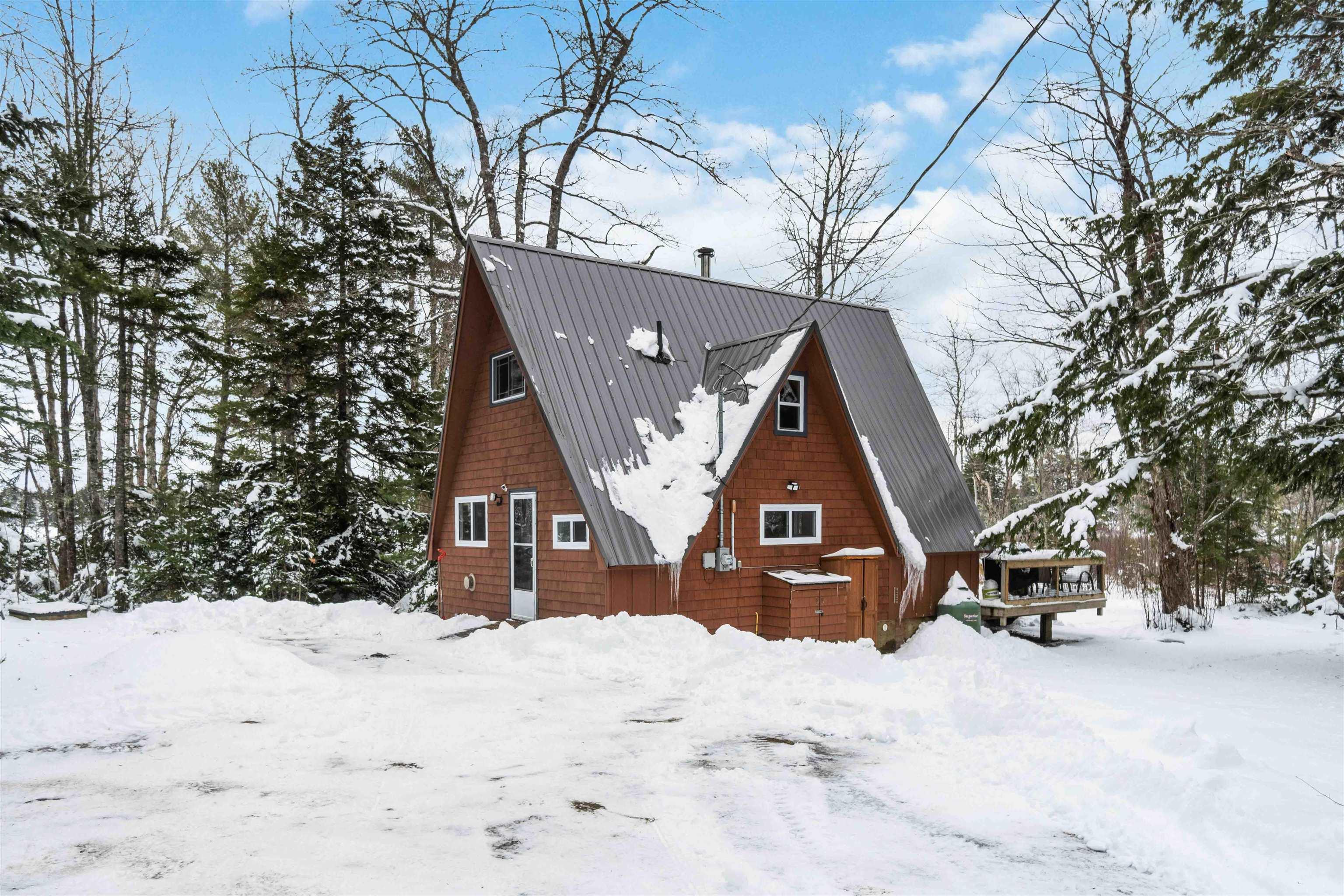 $340,000.00: 110 East Lake Road, New Albany