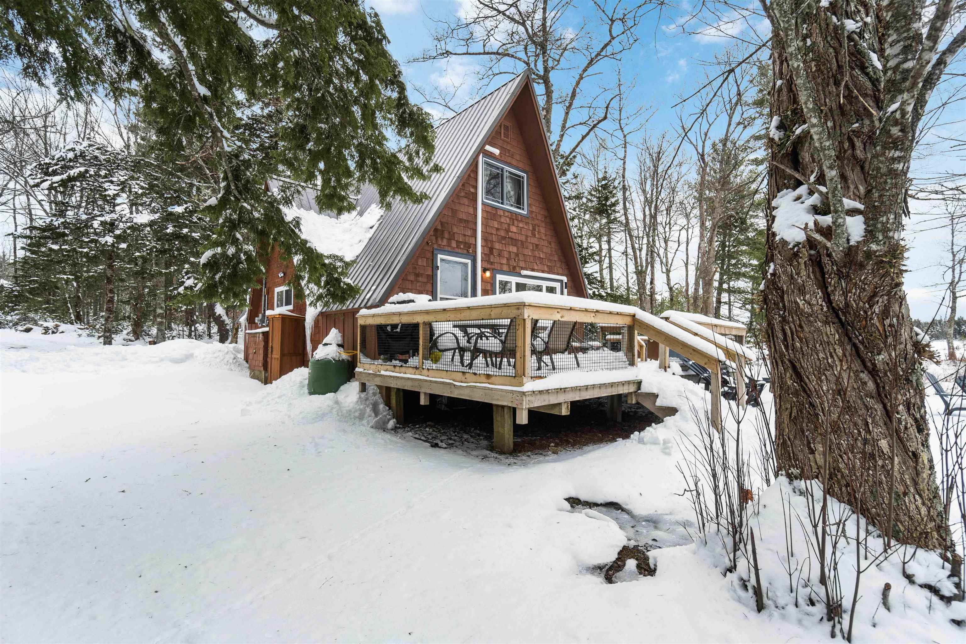 $340,000.00: 110 East Lake Road, New Albany