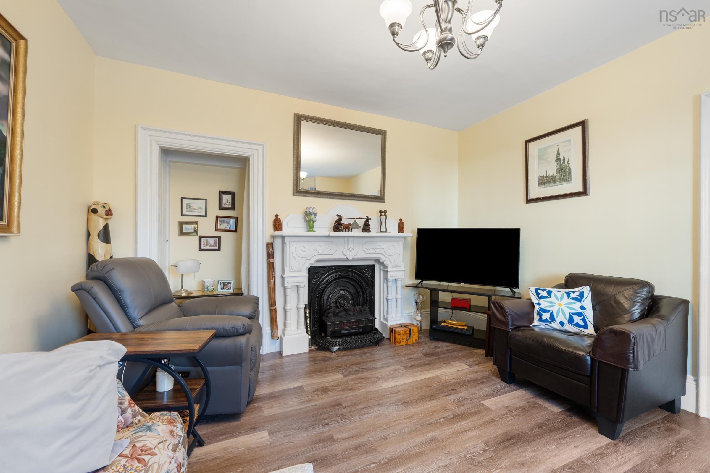 $449,000.00: 26 Garden Street, Granville Ferry