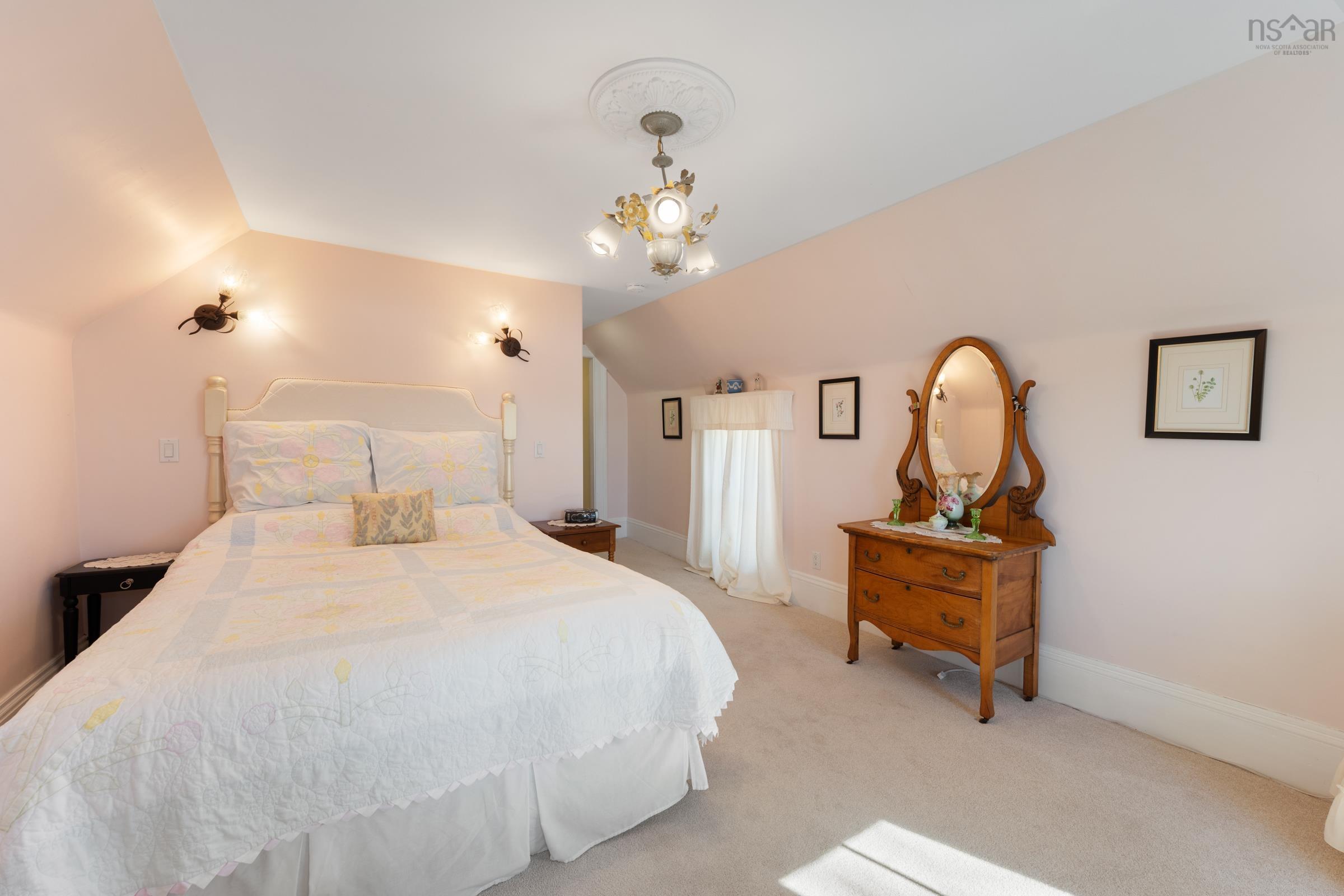 $449,000.00: 26 Garden Street, Granville Ferry