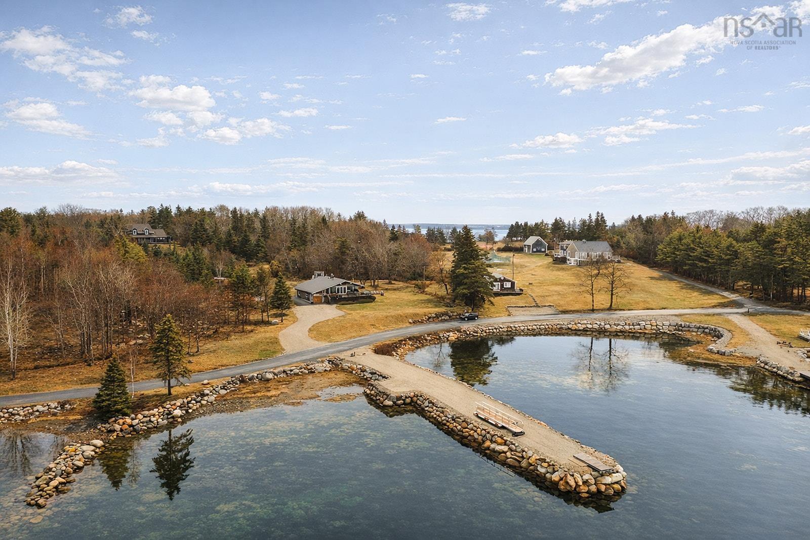 $1,299,000.00: 435 Martins Point Road, Martins Point