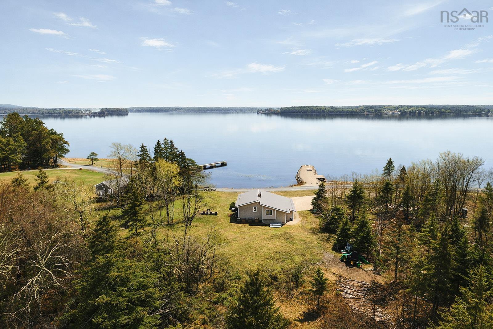$1,299,000.00: 435 Martins Point Road, Martins Point