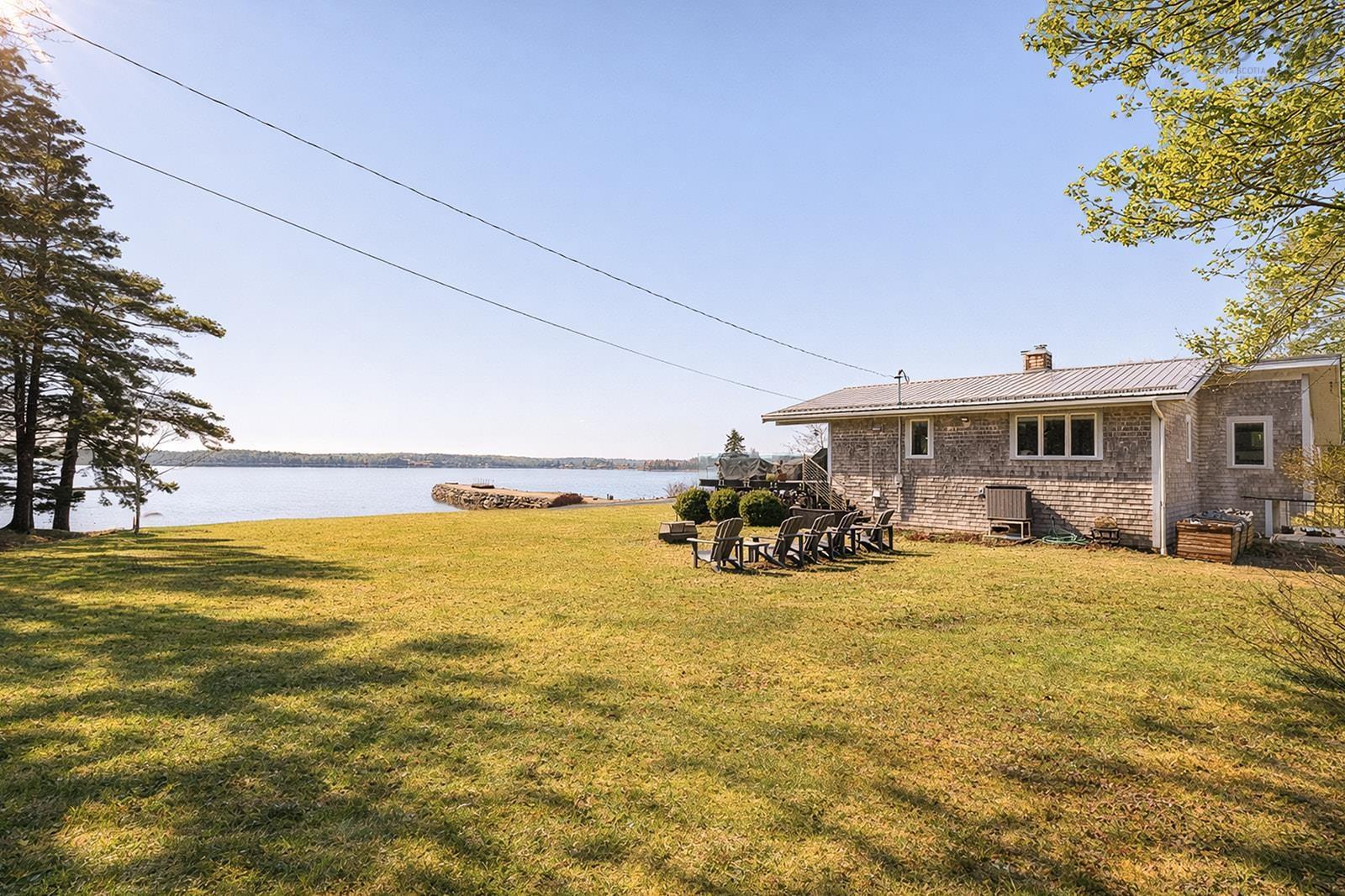 $1,299,000.00: 435 Martins Point Road, Martins Point