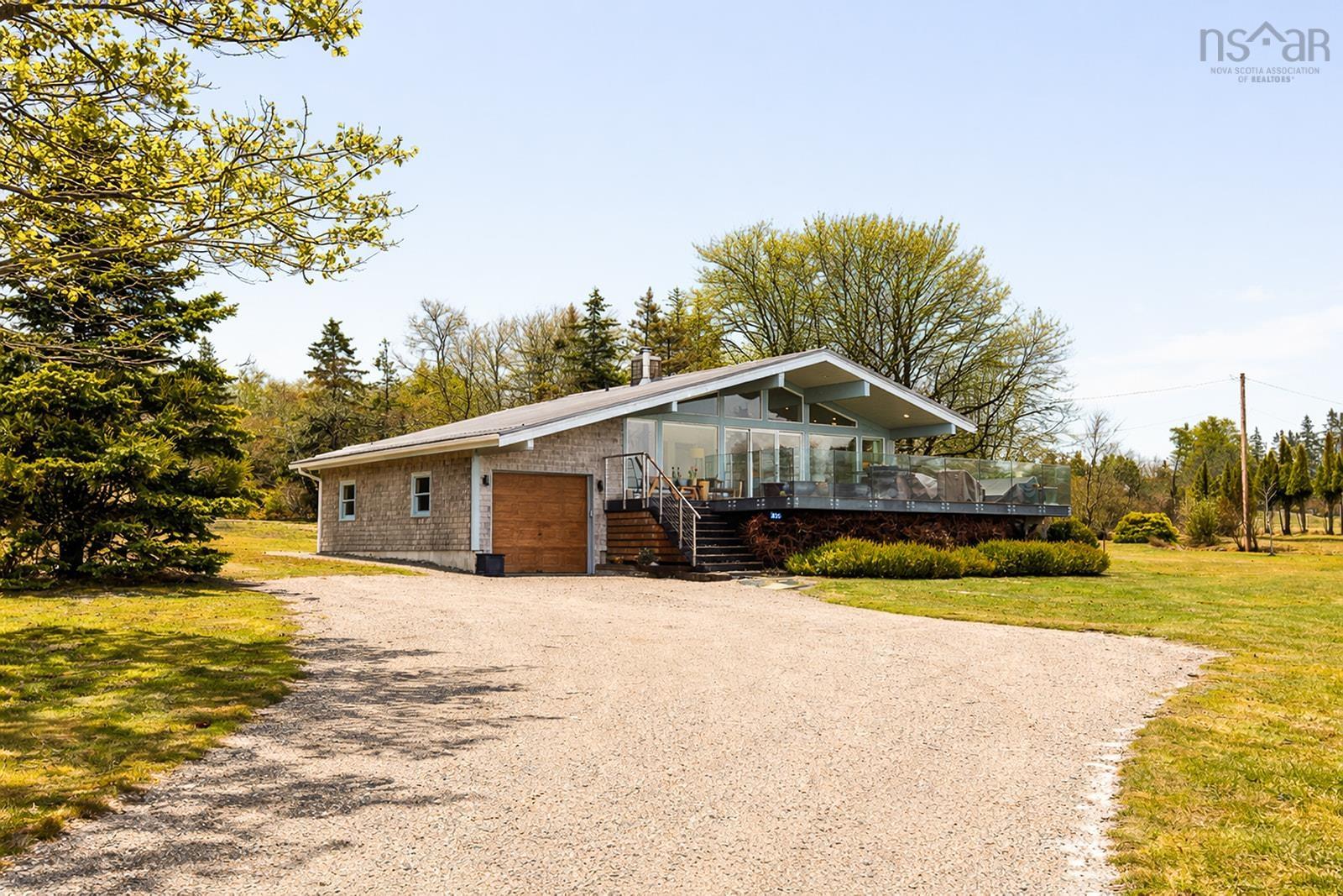 $1,299,000.00: 435 Martins Point Road, Martins Point