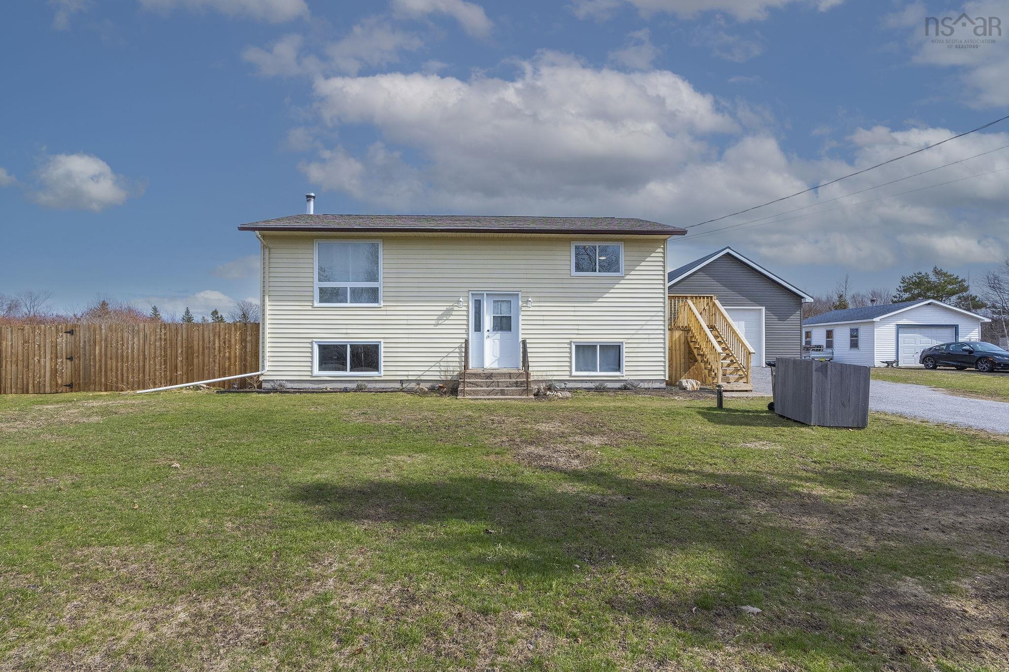 $385,000.00: 9068 201 Highway, Nictaux