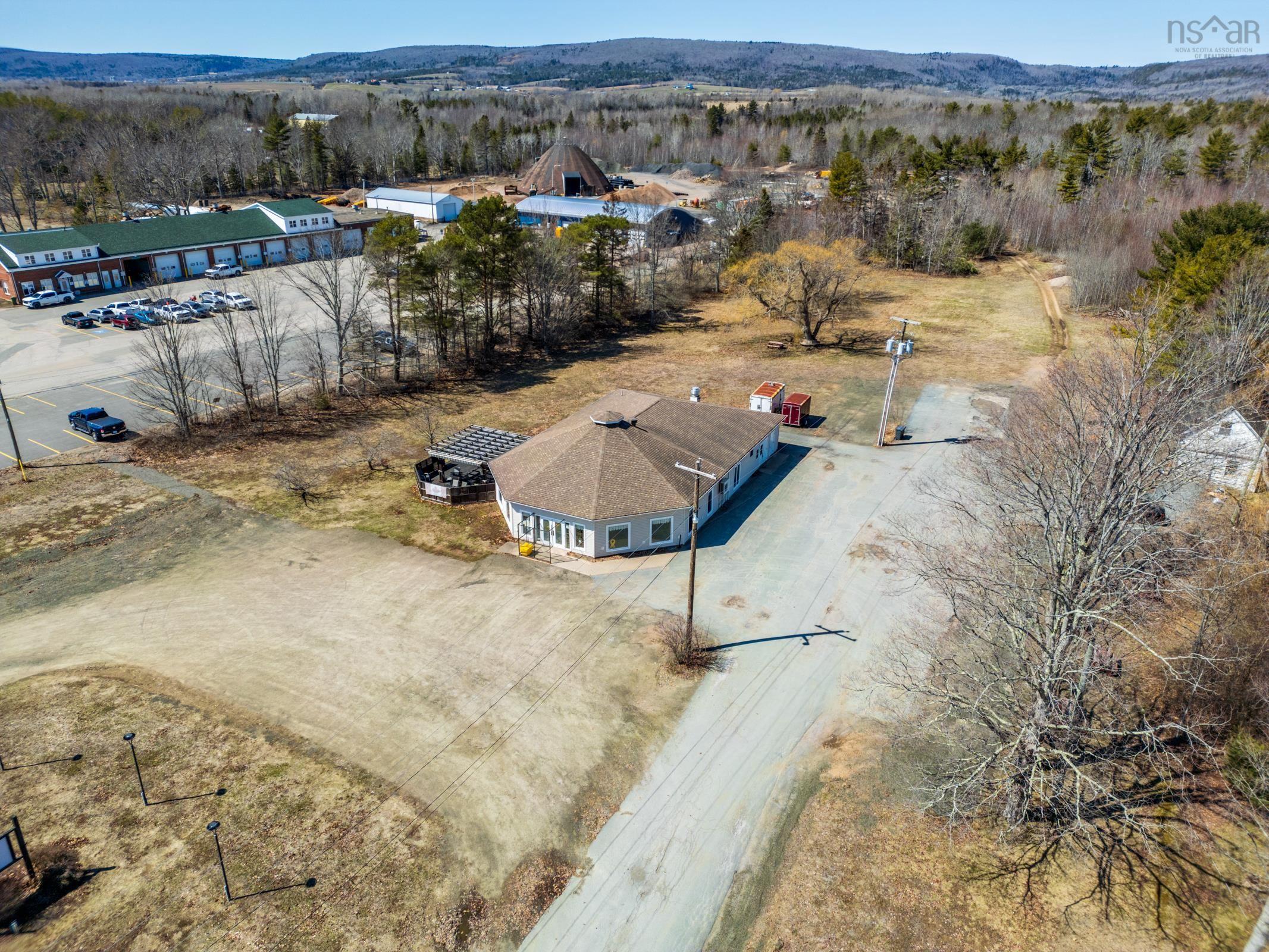 $699,900.00: 71 Main Street, Middleton
