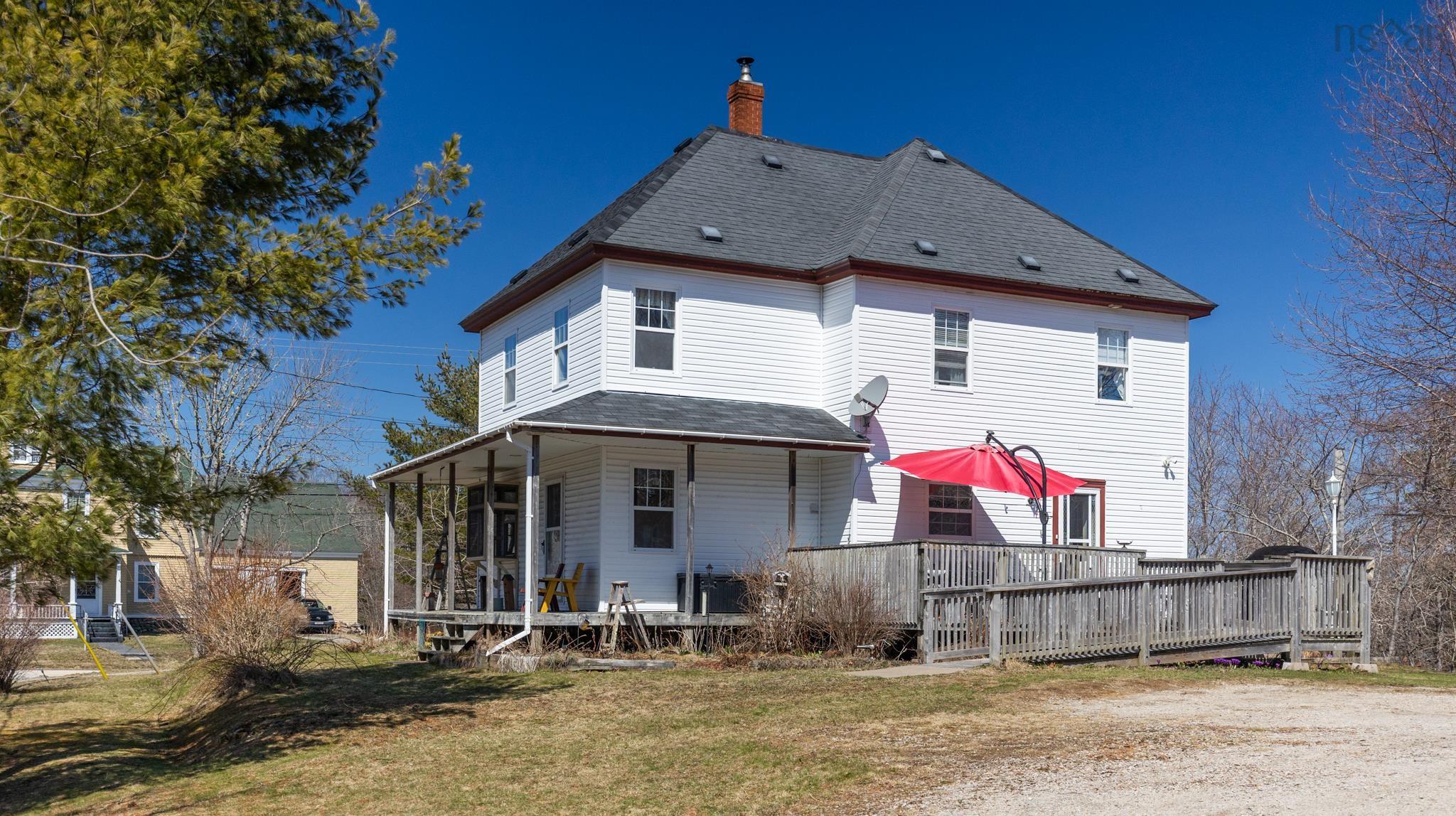 $389,000.00: 1 Belleville Road, Belleville North
