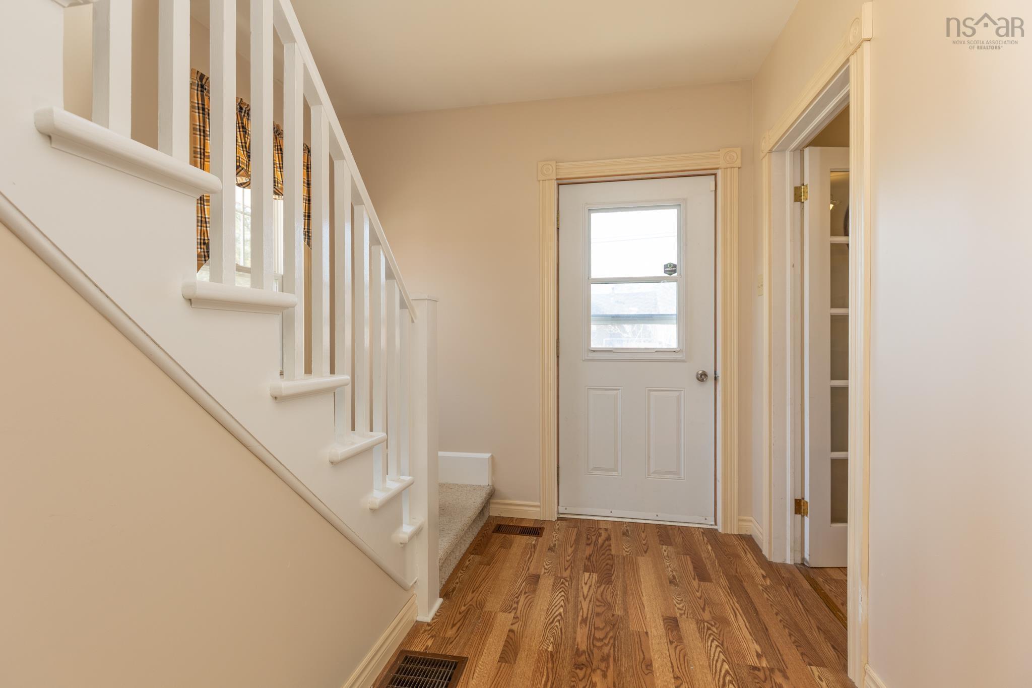 $389,000.00: 1 Belleville Road, Belleville North