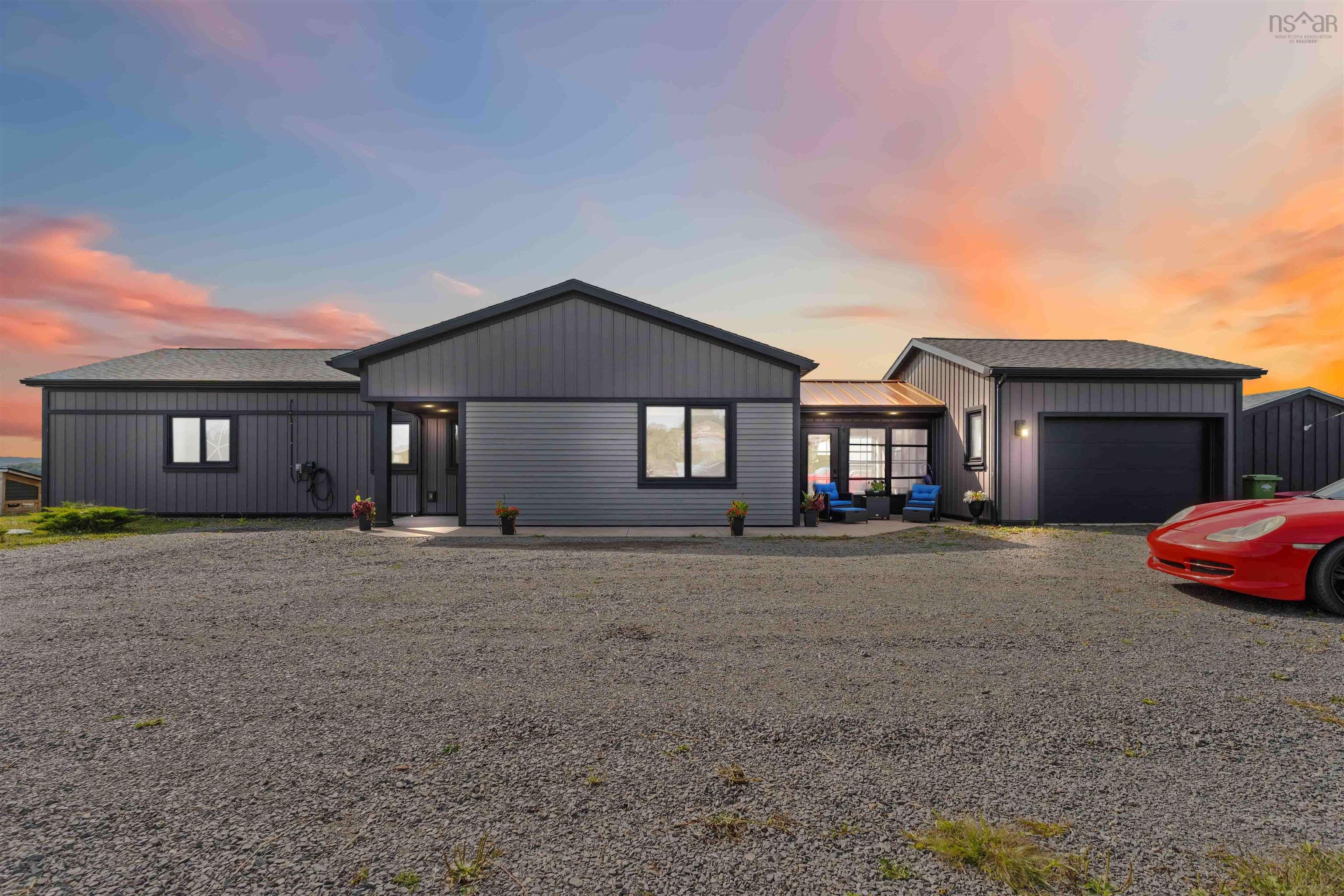 $784,900.00: 1144 Avondale Road, Poplar Grove