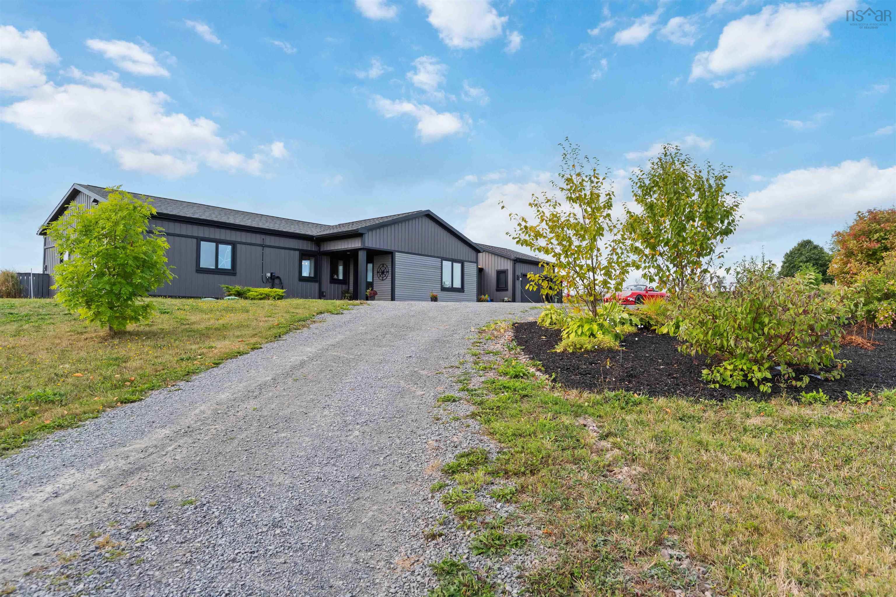 $784,900.00: 1144 Avondale Road, Poplar Grove