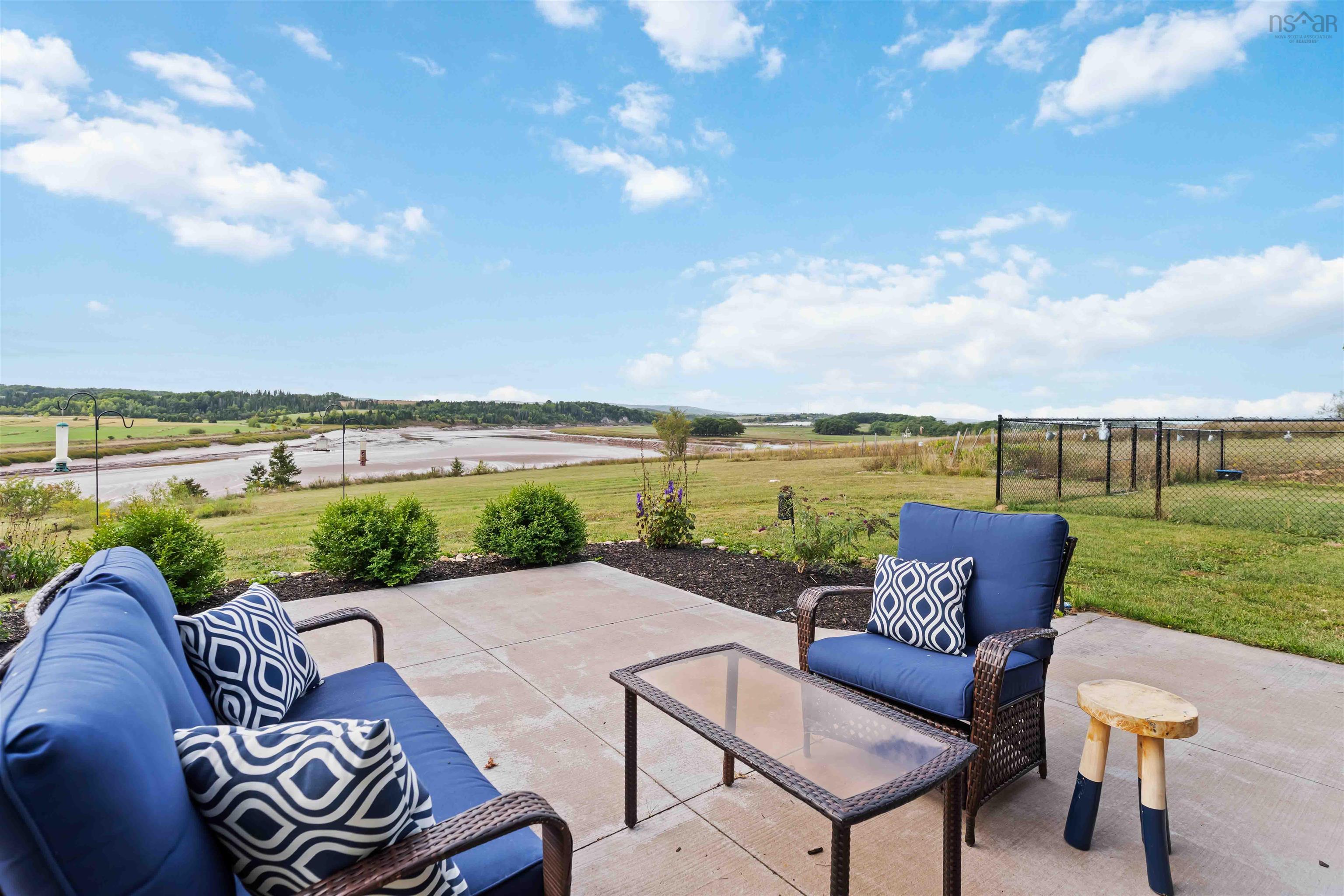 $784,900.00: 1144 Avondale Road, Poplar Grove