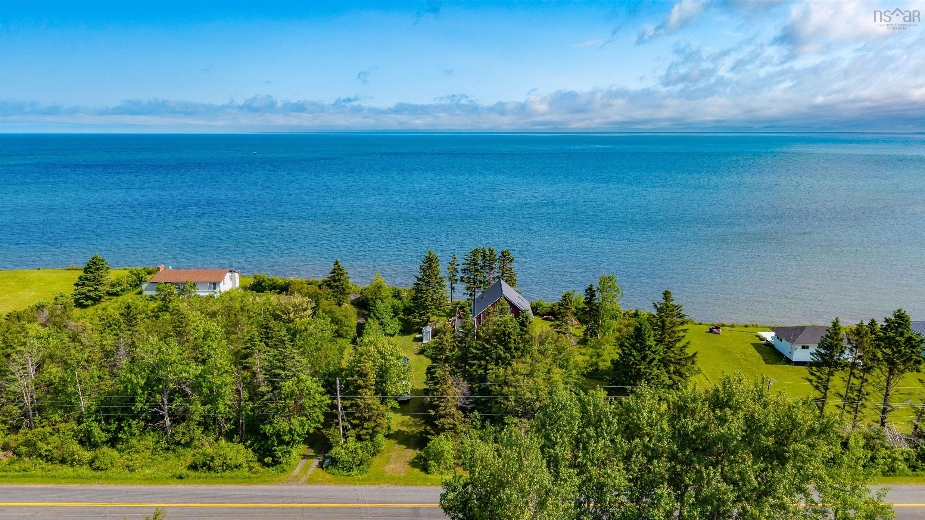 $459,000.00: 523 Caribou Island Road, Caribou Island