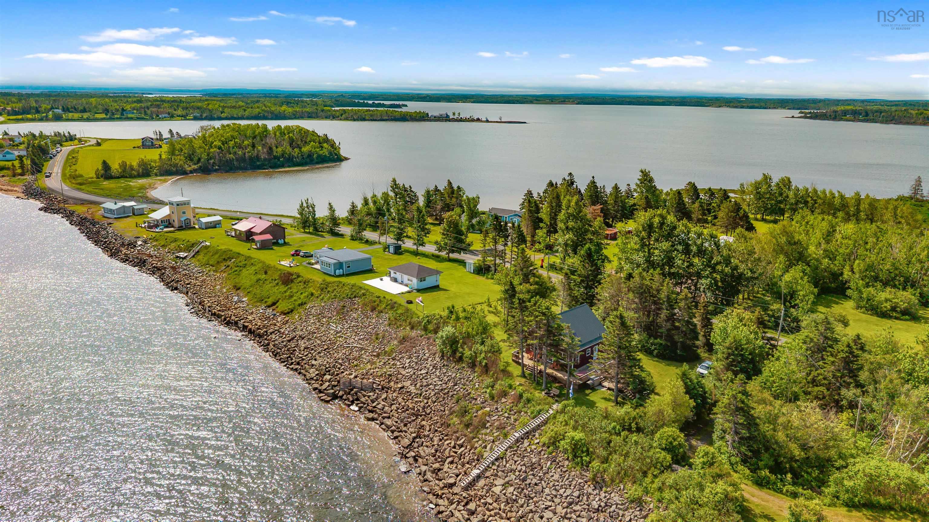 $459,000.00: 523 Caribou Island Road, Caribou Island