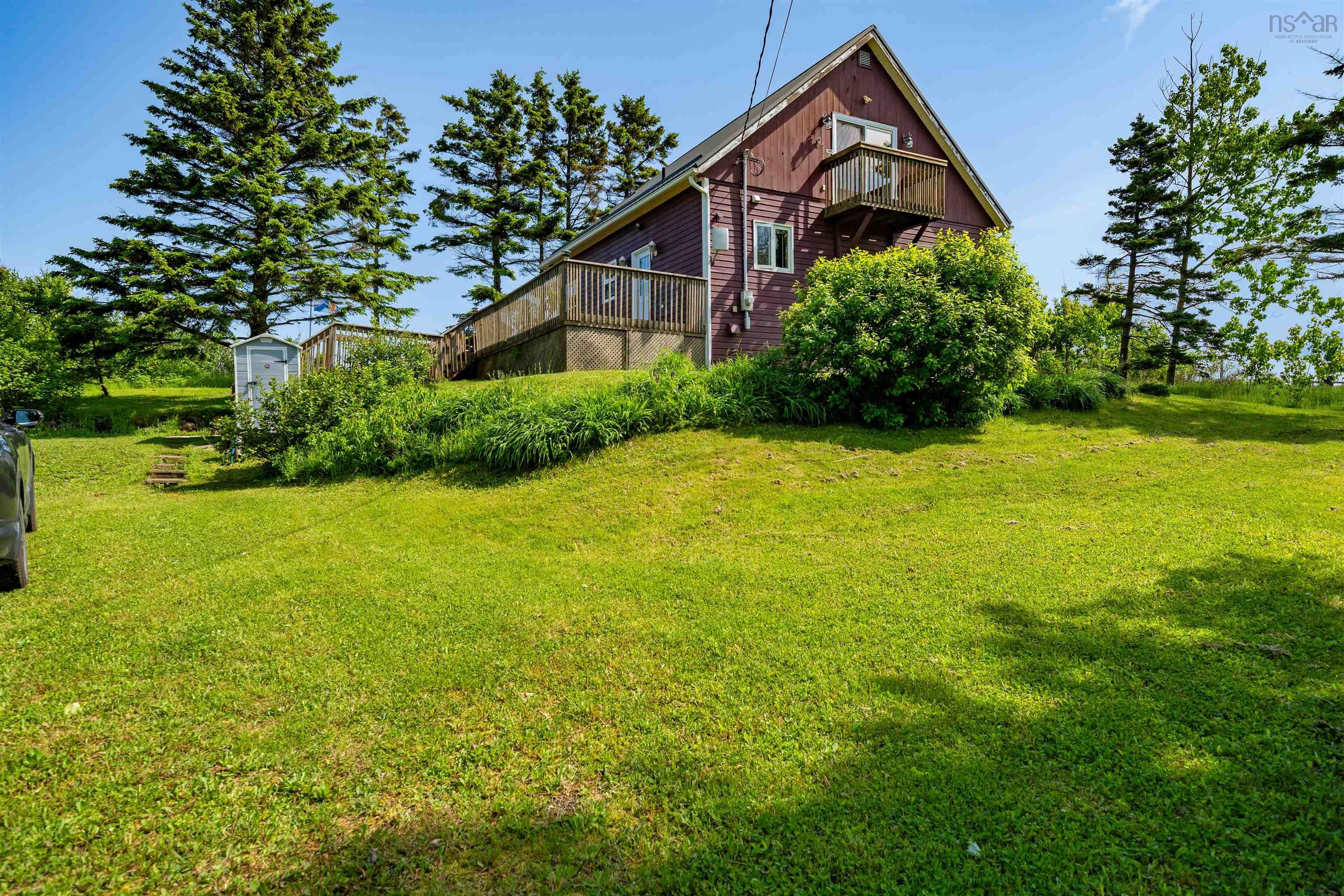 $459,000.00: 523 Caribou Island Road, Caribou Island