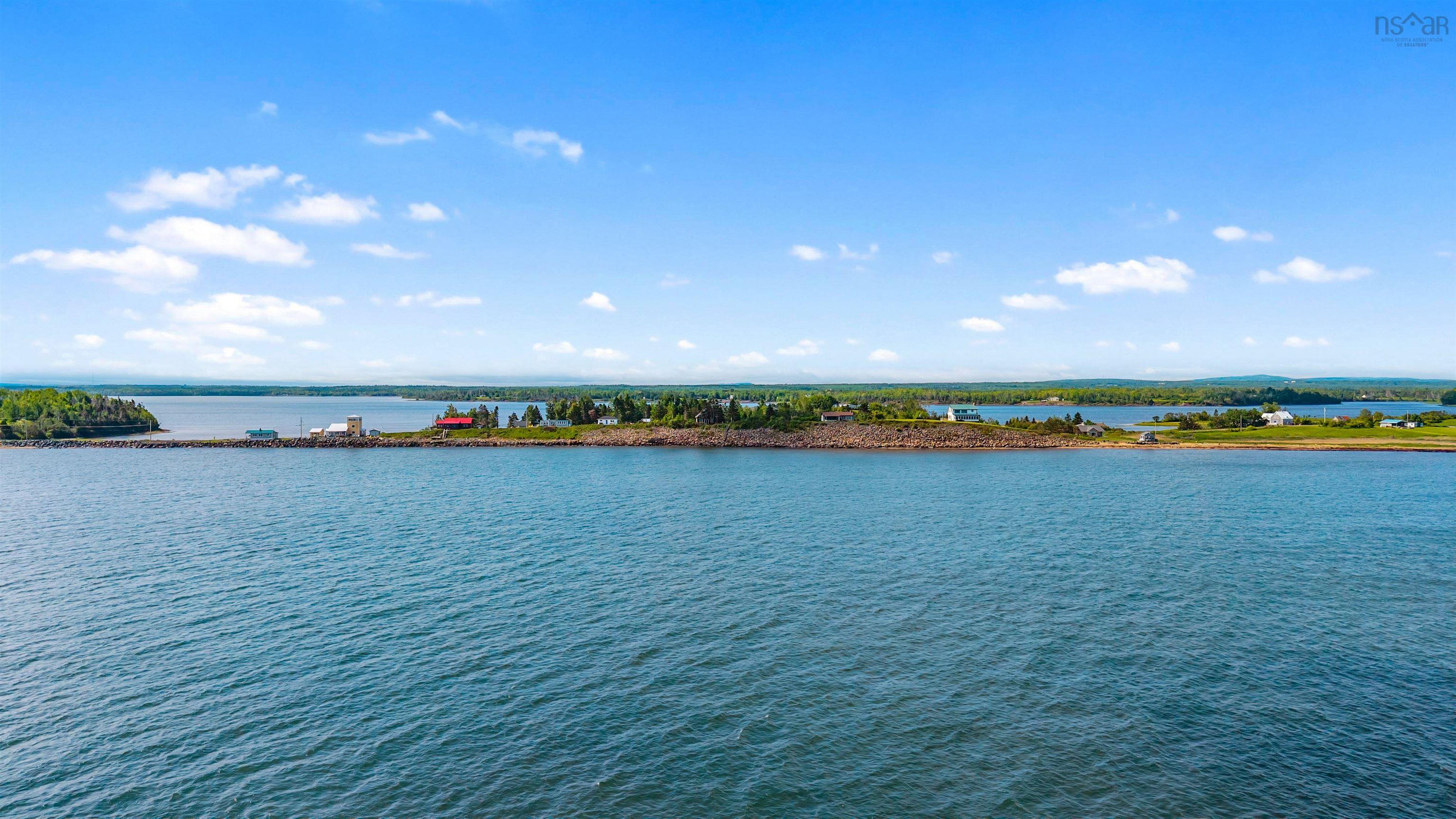$459,000.00: 523 Caribou Island Road, Caribou Island